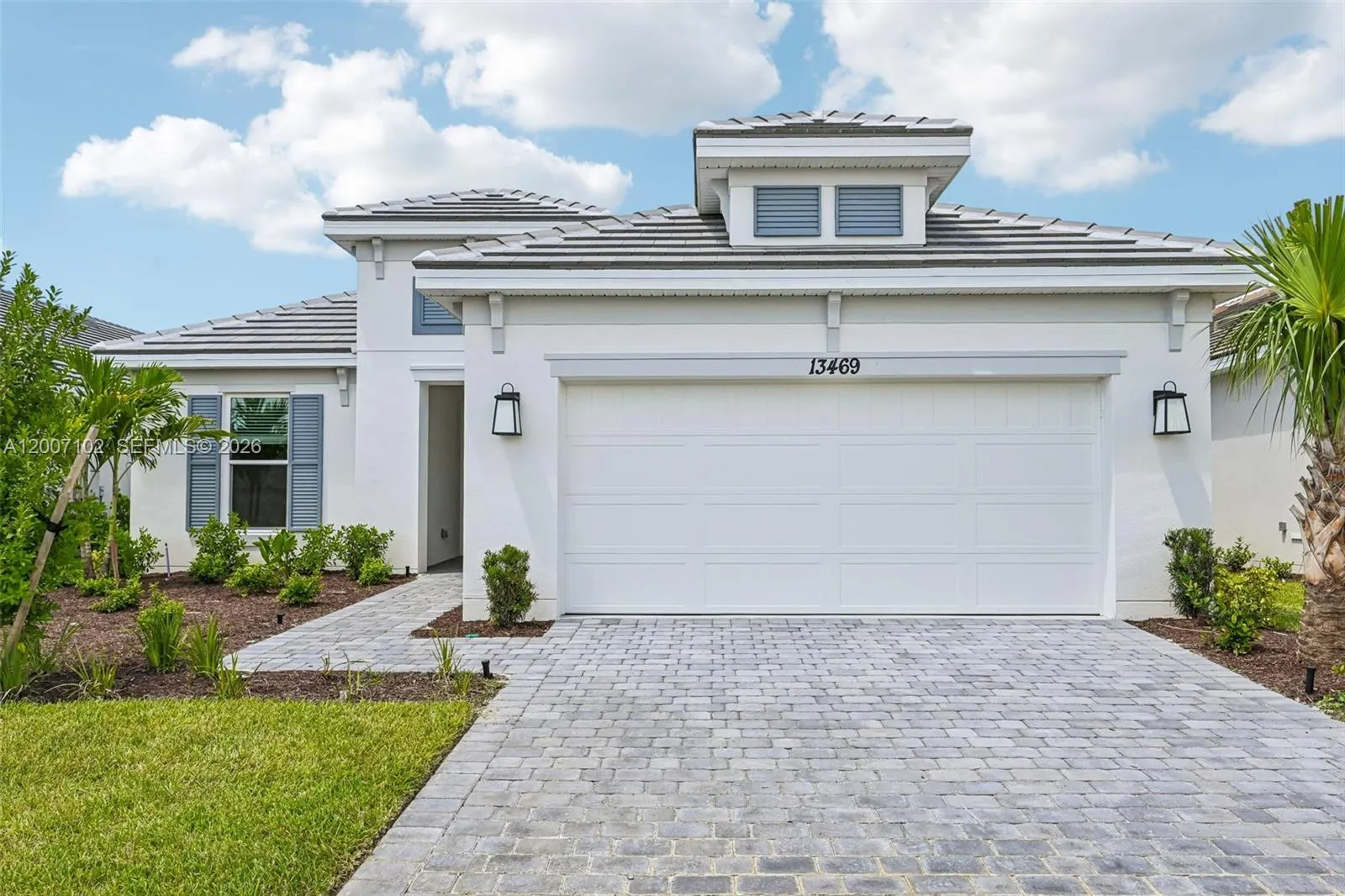 Foto de propiedad en 13469 SW Alejandro Court, Port St. Lucie, FL 34987 Port St. Lucie con MLS# 