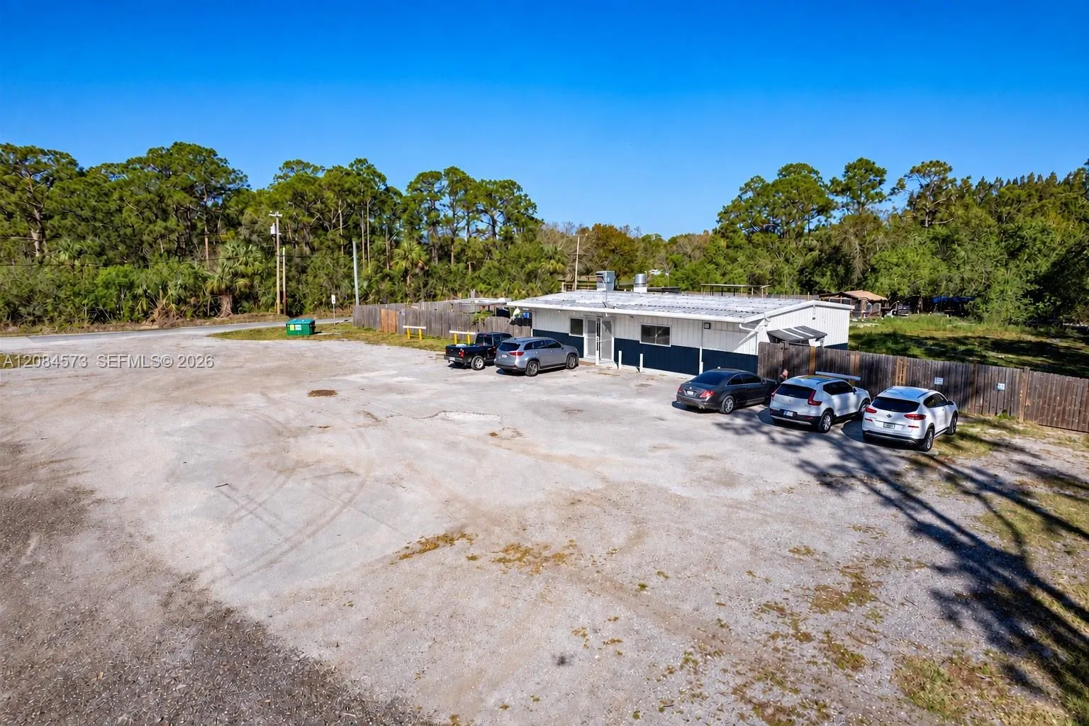 Foto de propiedad en 13490 Orange Avenue, Fort Pierce, FL 34945 Fort Pierce con MLS# 