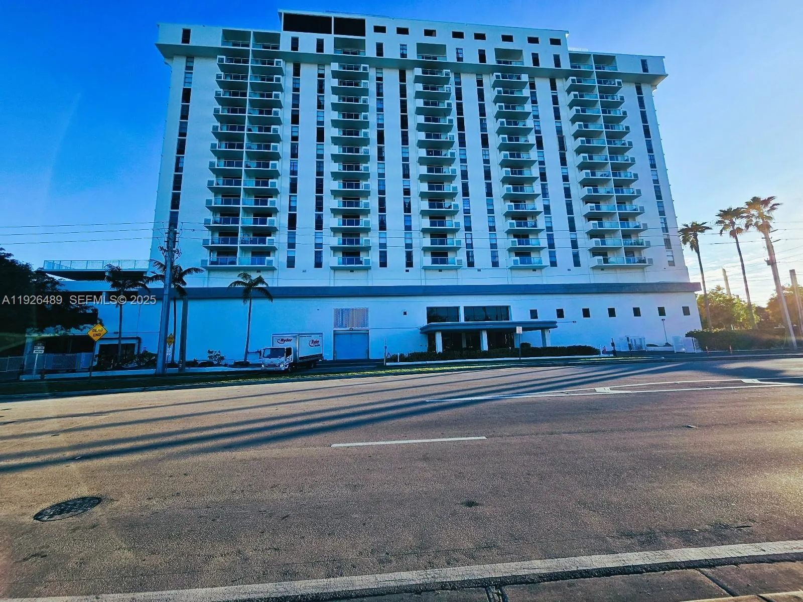 En Venta 13499 Biscayne Boulevard CU206, North Miami, FL 33181, North Miami, FL 33181