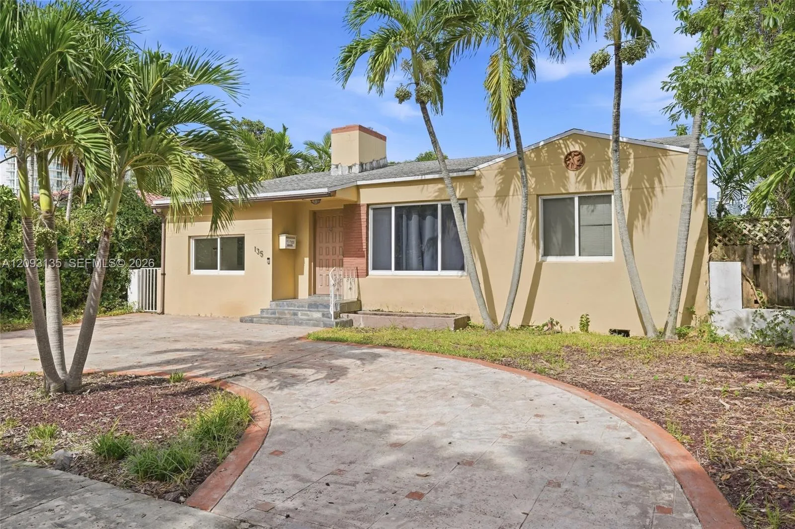 En Venta 135 SW 27th Road, Miami, FL 33129, Miami, FL 33129