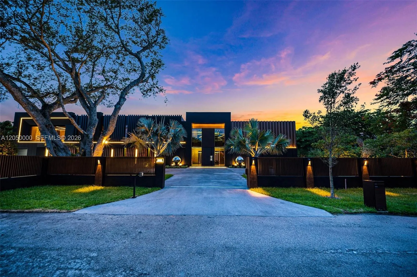 En Venta 13500 SW 69th Avenue, Pinecrest, FL 33156, Pinecrest, FL 33156