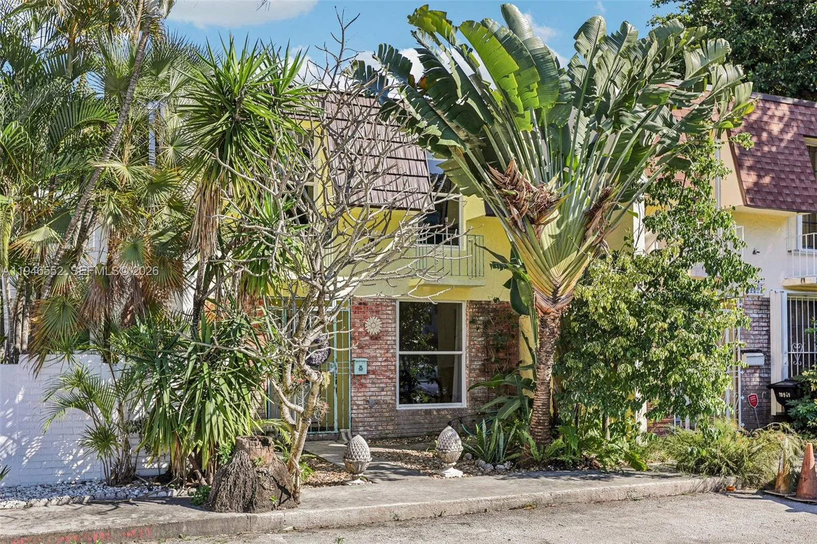 Vendido 13503 NE 23rd Place, North Miami, FL 33181, North Miami, FL 33181