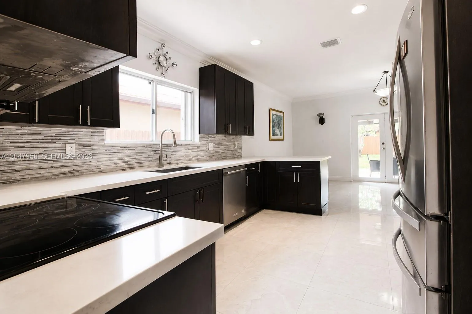 Foto de propiedad en 1351 NE 41st Place, Homestead, FL 33033 Homestead con MLS# 