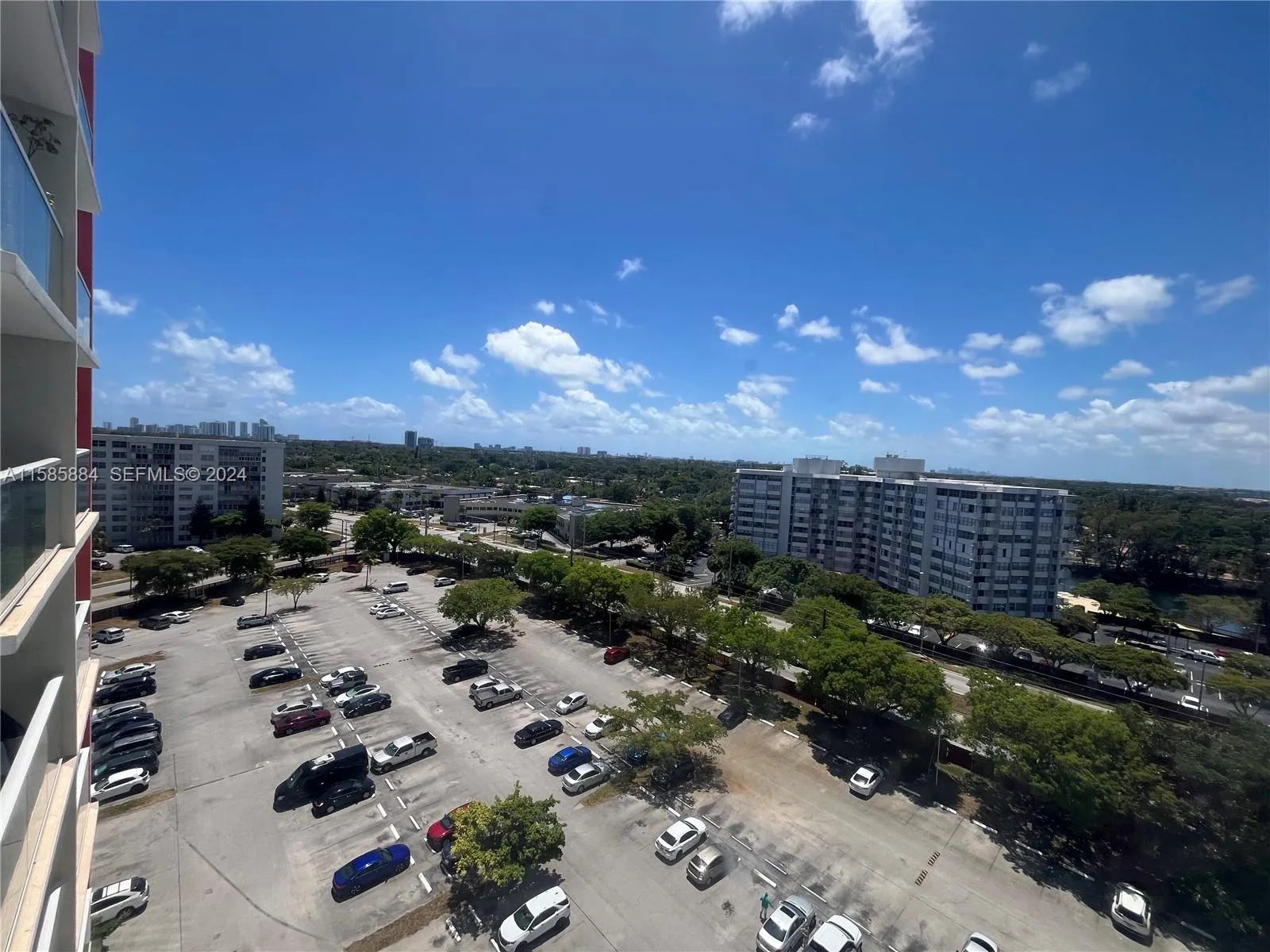 Foto de propiedad en 1351 NE Miami Gardens Drive 1121E, Miami, FL 33179 Miami con MLS# 