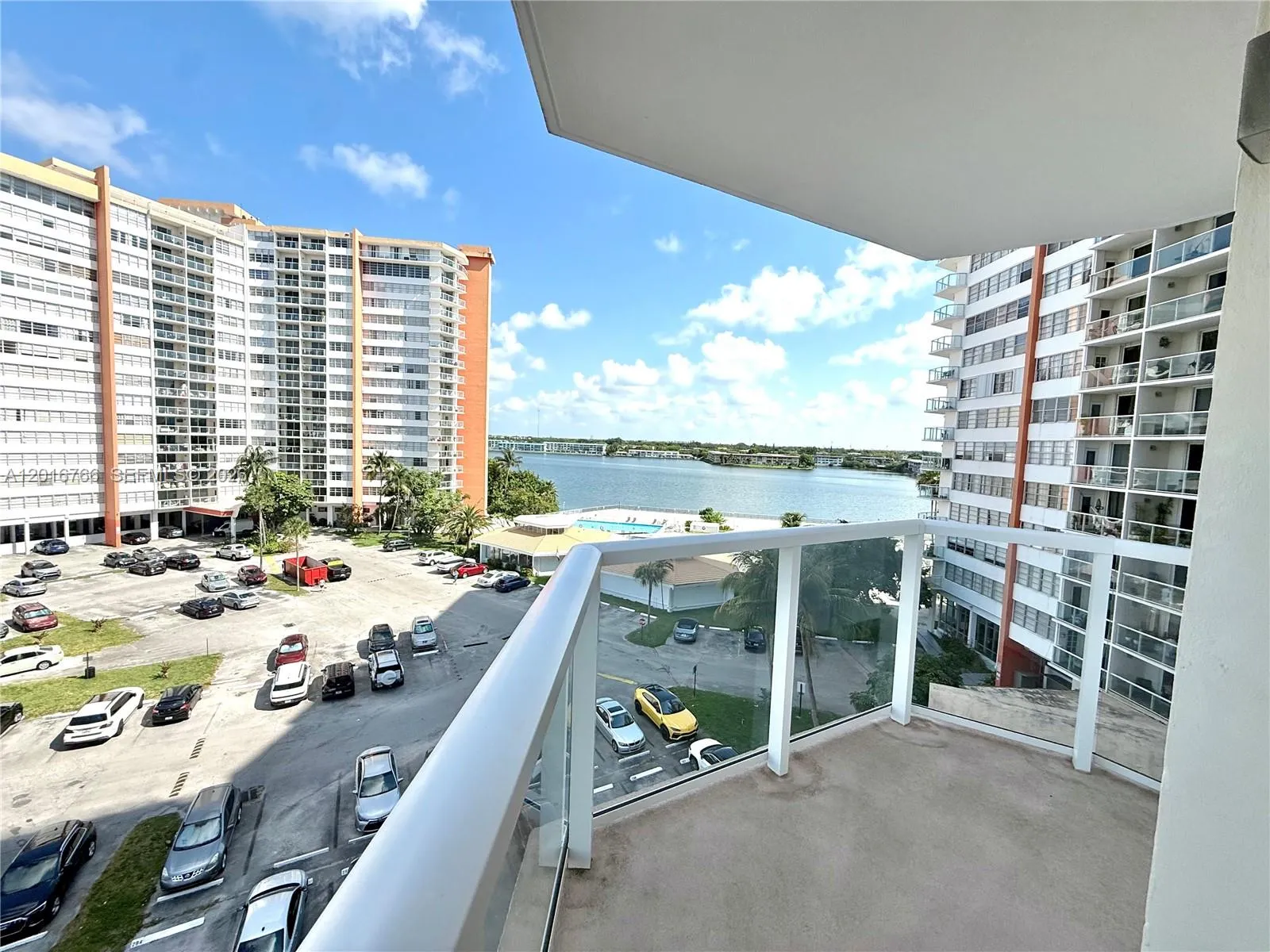 Foto de propiedad en 1351 NE Miami Gardens Drive 626E, Miami, FL 33179 Miami con MLS# 