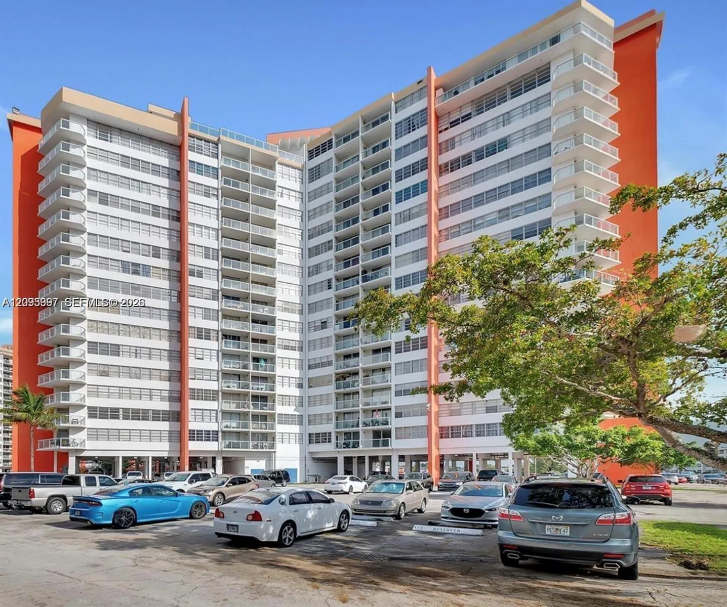 En Renta 1351 NE Miami Gardens Drive PH11E, Miami, FL 33179, Miami, FL 33179