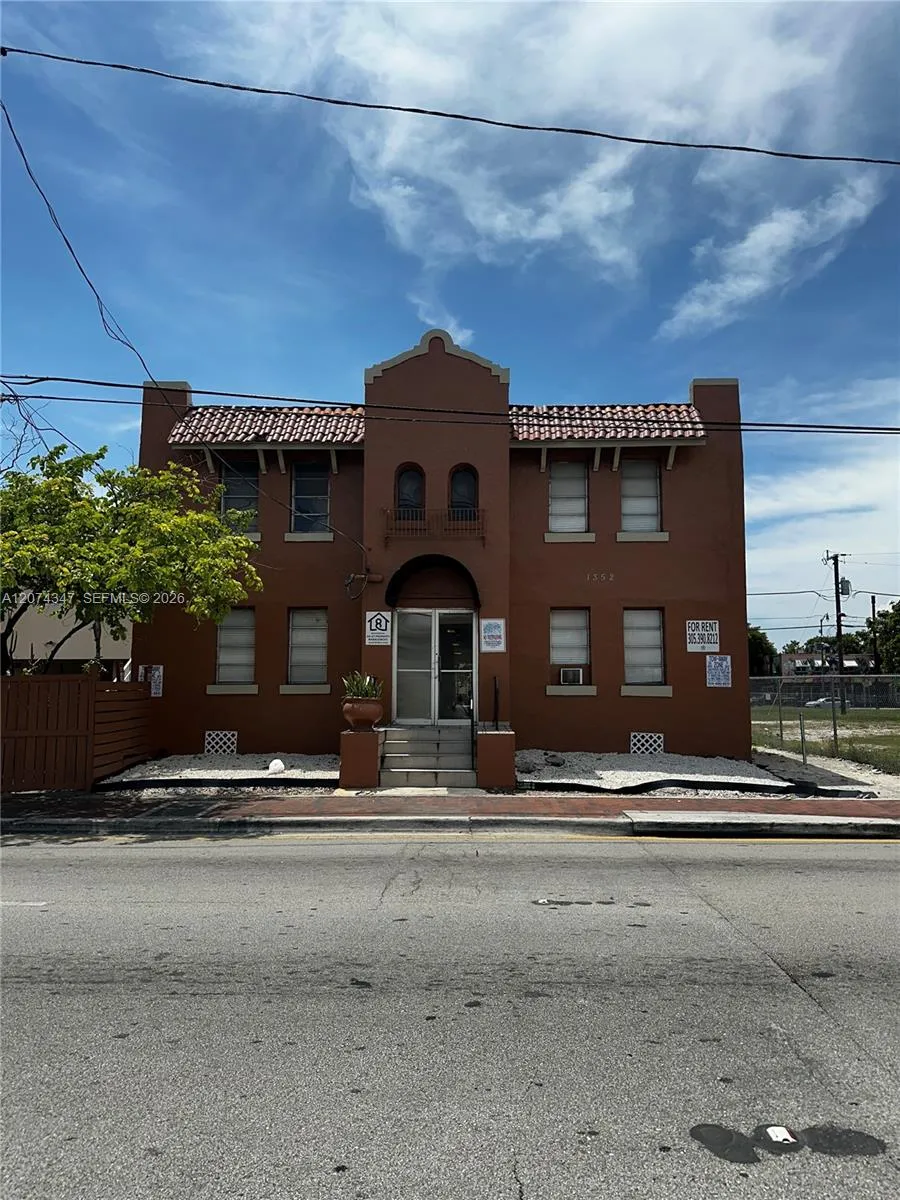 Foto de propiedad en 1352 SW 7th Street 5, Miami, FL 33135 Miami con MLS# 