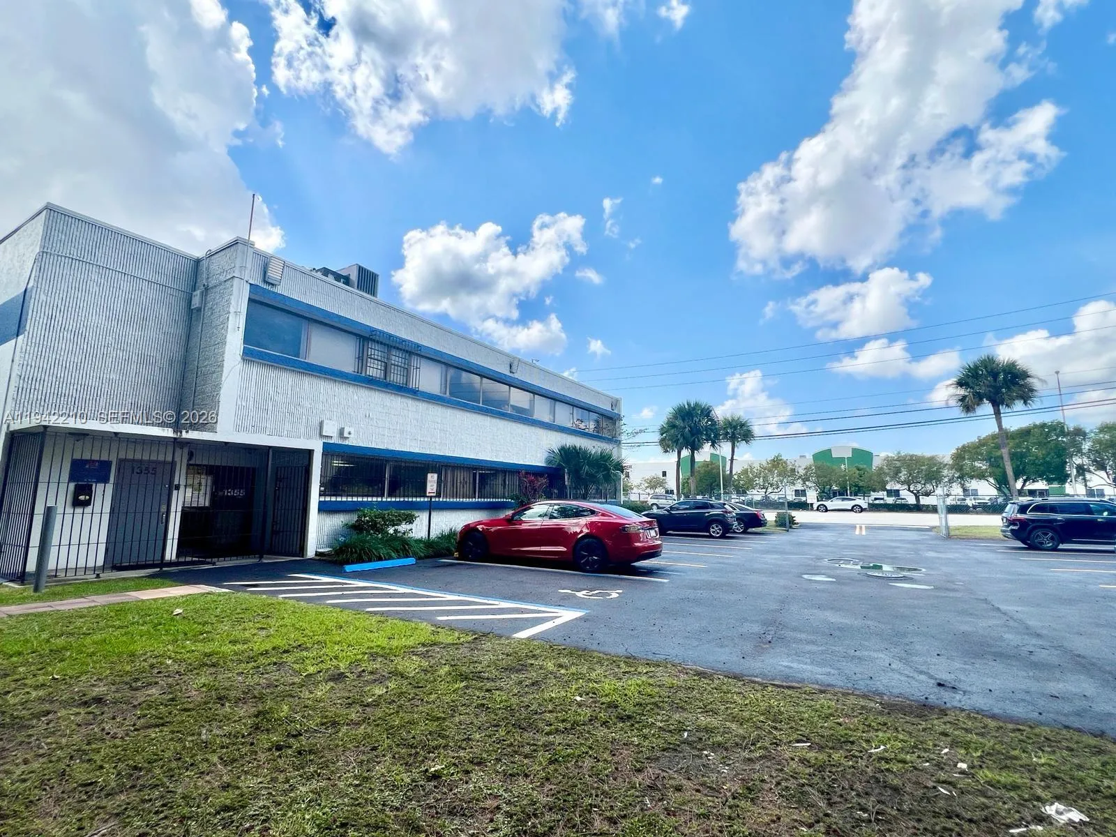 Foto de propiedad en 1355 NW 97 Avenue 2nd Floor, Doral, FL 33172 Doral con MLS# 