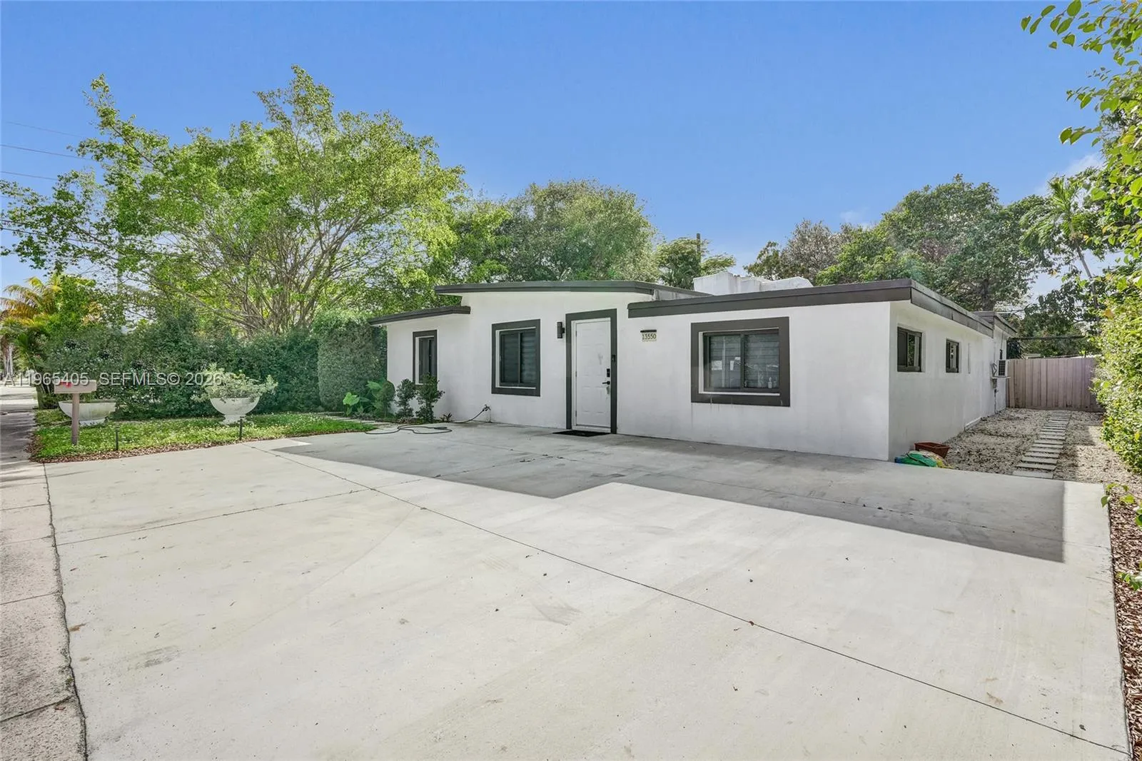 Vendido 13550 NW 5th Avenue, North Miami, FL 33168, North Miami, FL 33168