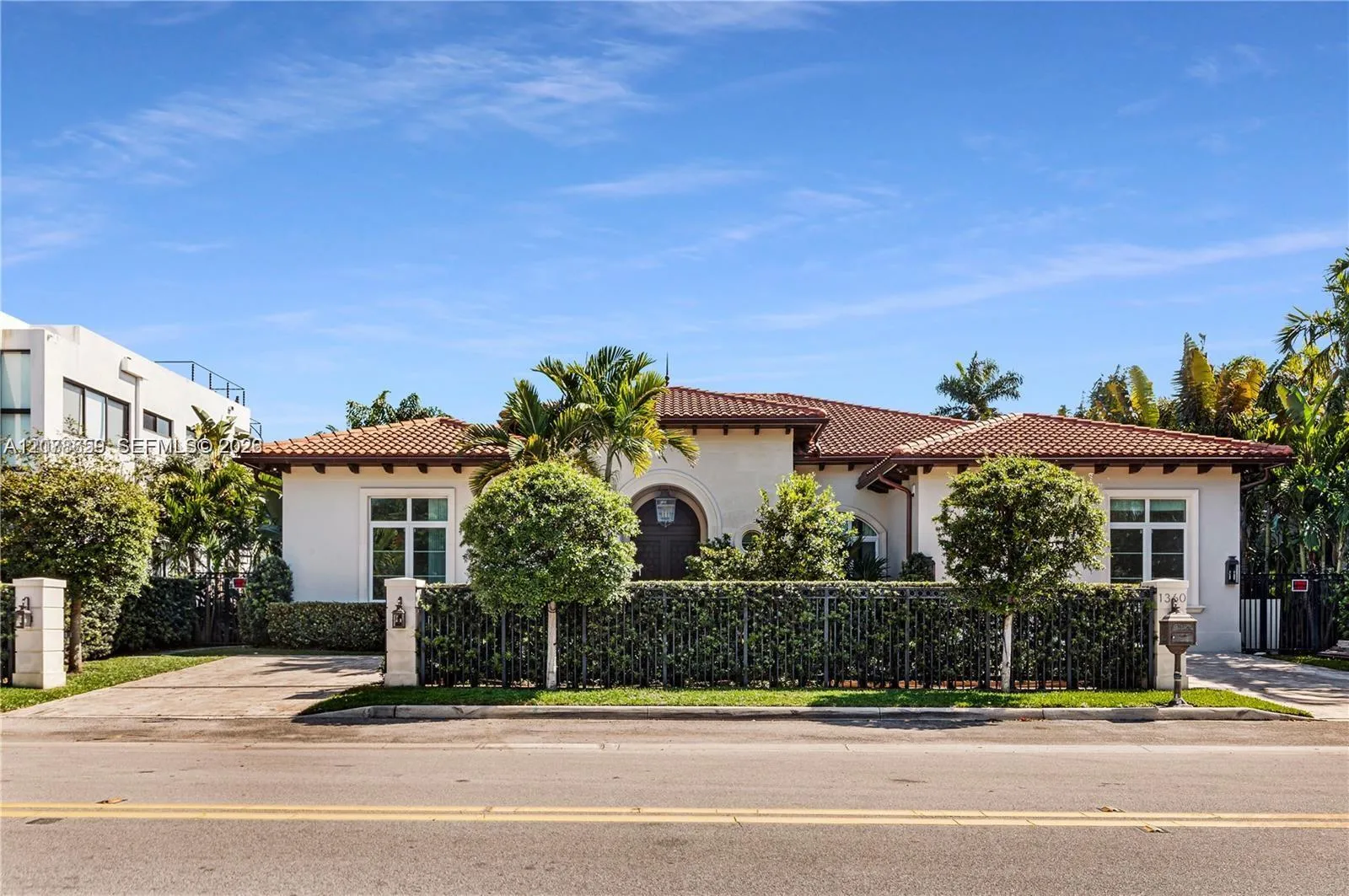 Foto de propiedad en 1360 98th Street, Bay Harbor Islands, FL 33154 Bay Harbor Islands con MLS# 