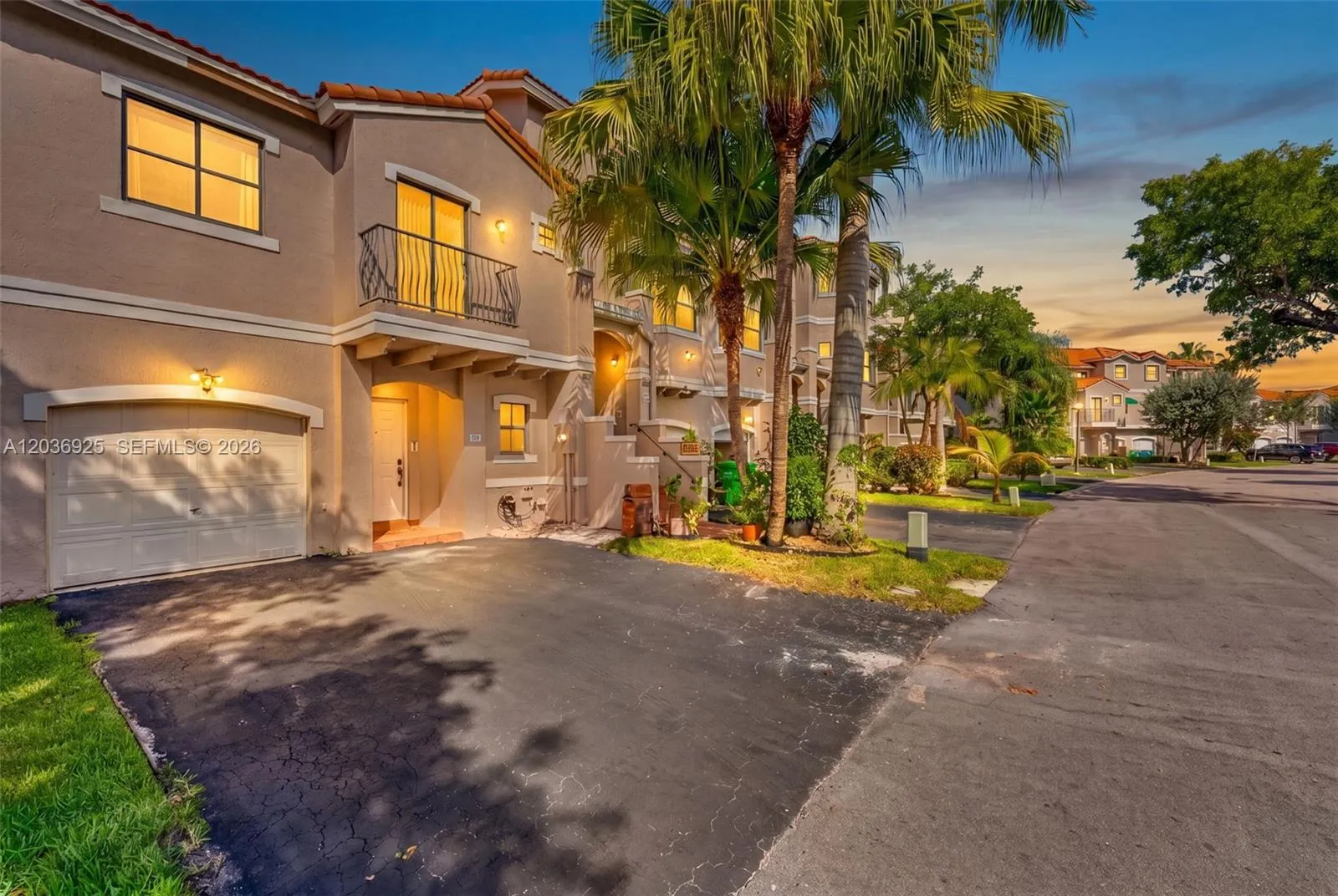 Vendido 1361 NW 126th Way, Sunrise, FL 33323, Sunrise, FL 33323