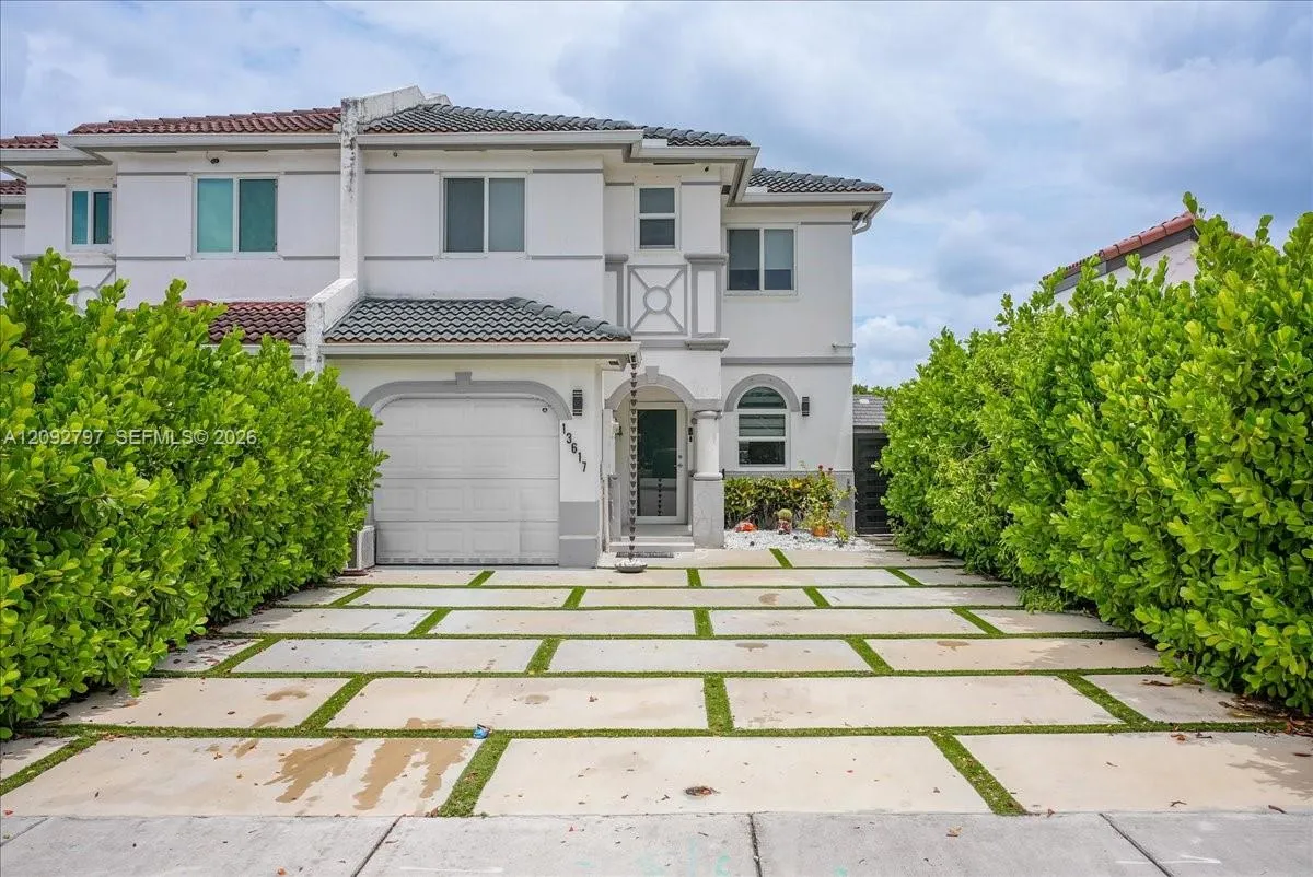 En Venta 13617 SW 264th Terrace, Homestead, FL 33032, Homestead, FL 33032