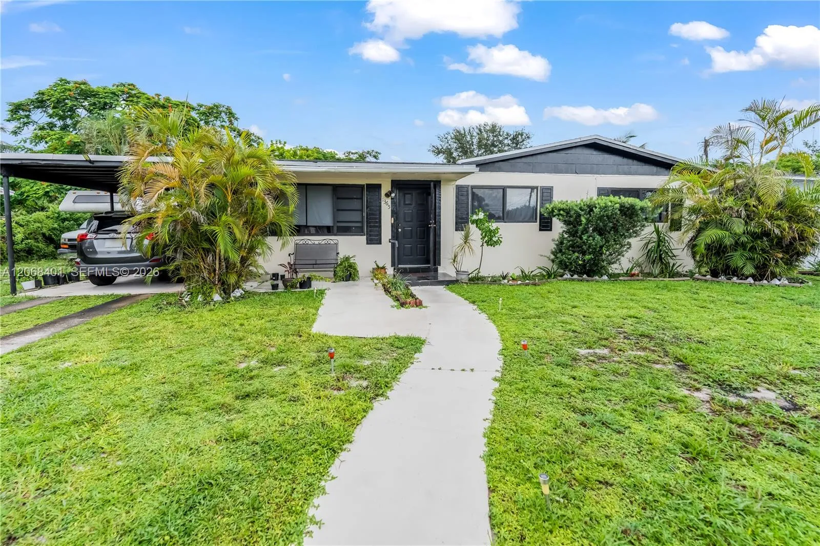 Foto de propiedad en 1365 NW 192nd Terrace, Miami Gardens, FL 33169 Miami Gardens con MLS# 