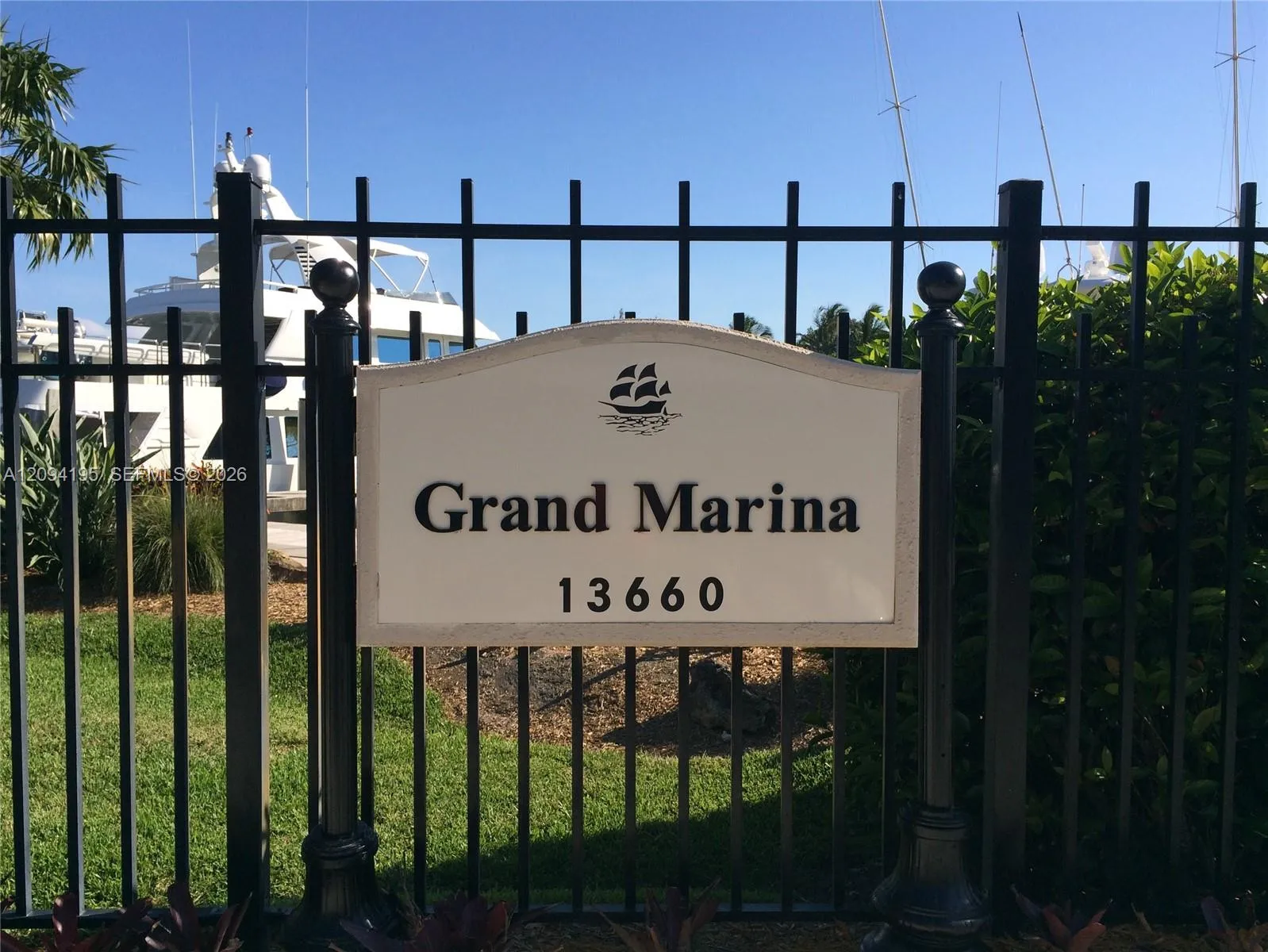 En Venta 13660 Deering Bay Drive, Coral Gables, FL 33158, Coral Gables, FL 33158
