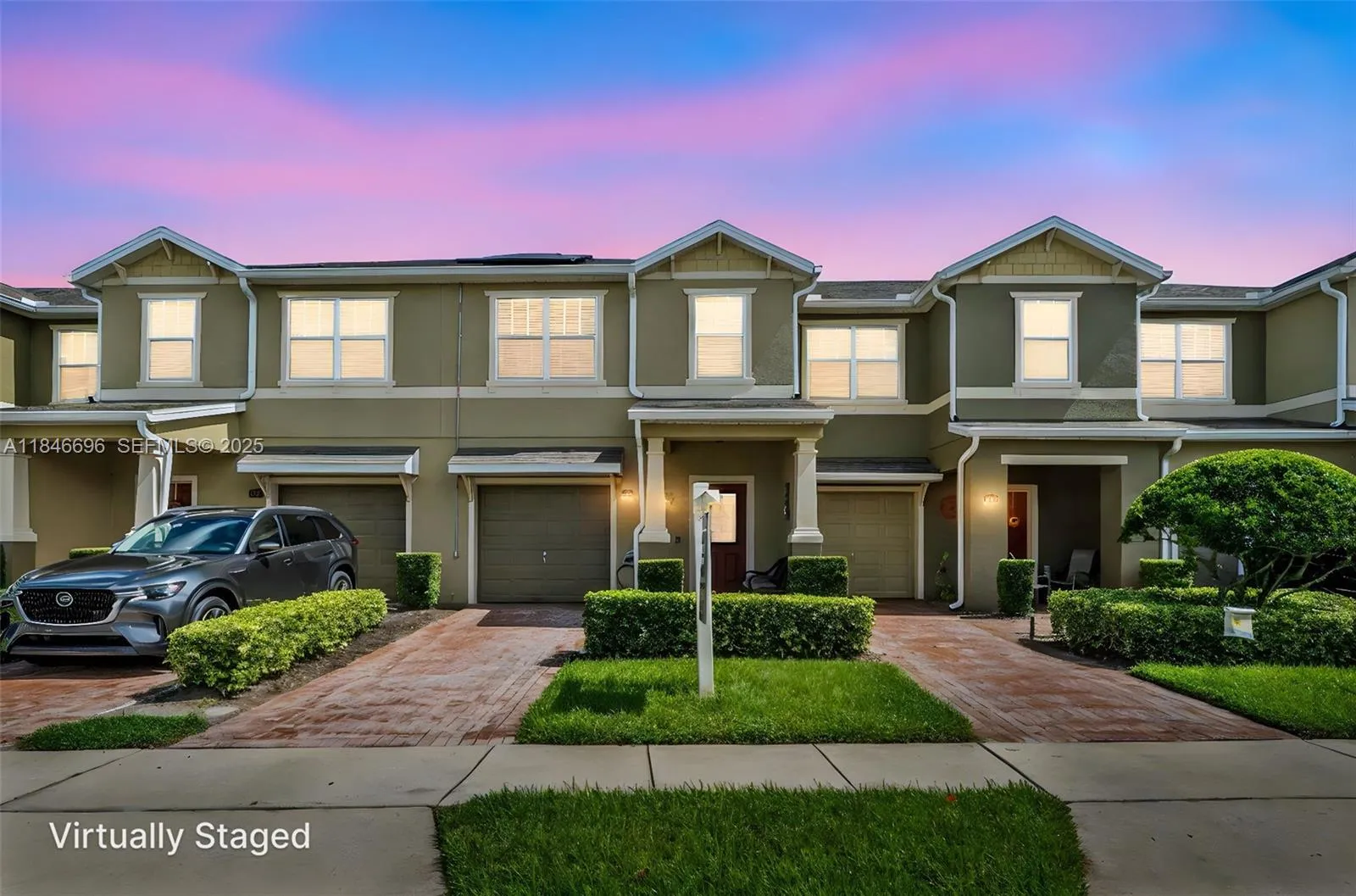 Foto de propiedad en 1367 Honey Blossom, Orlando, FL 32824 Orlando con MLS# 