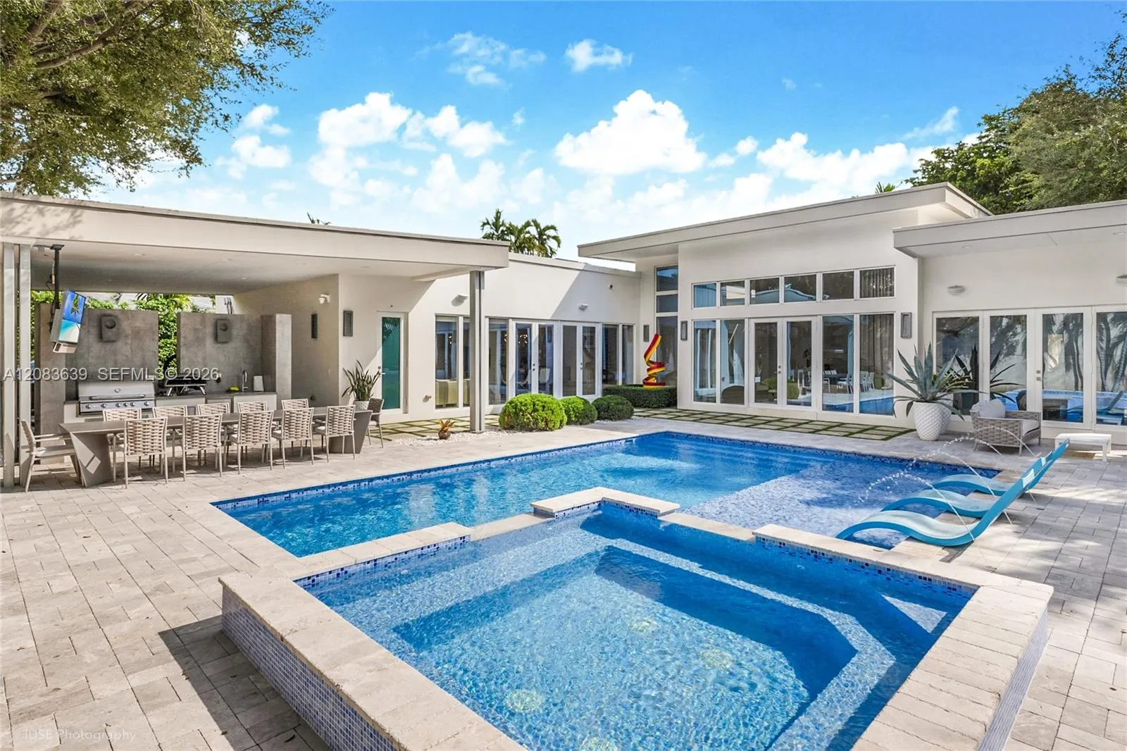 En Venta 137 W Shore Drive, Miami, FL 33133, Miami, FL 33133