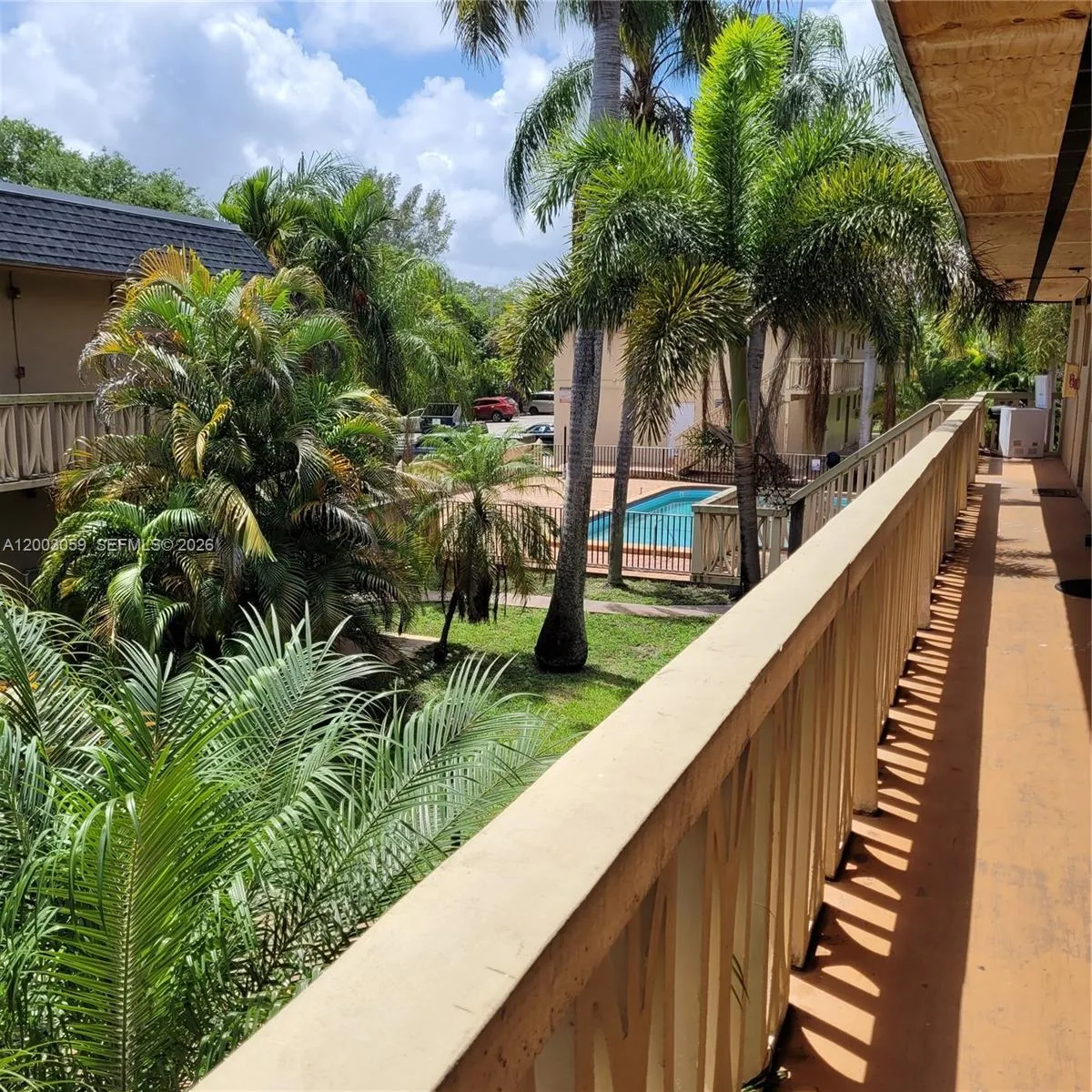 Foto de propiedad en 1370 NE 119th Street 137015, Miami, FL 33161 Miami con MLS# 