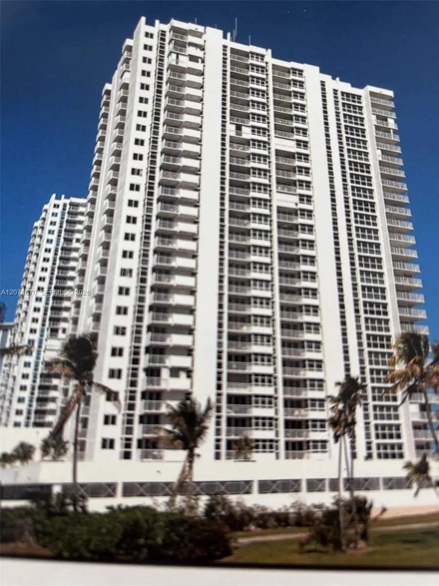 Foto de propiedad en 1370 S Ocean Boulevard 1206, Pompano Beach, FL 33062 Pompano Beach con MLS# 