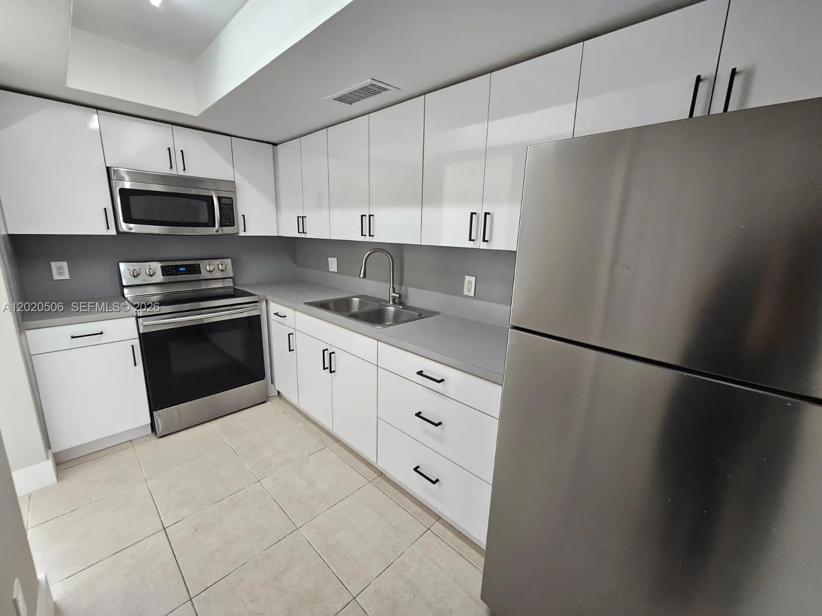 En Venta 13700 NE 6th Avenue 106, North Miami, FL 33161, North Miami, FL 33161