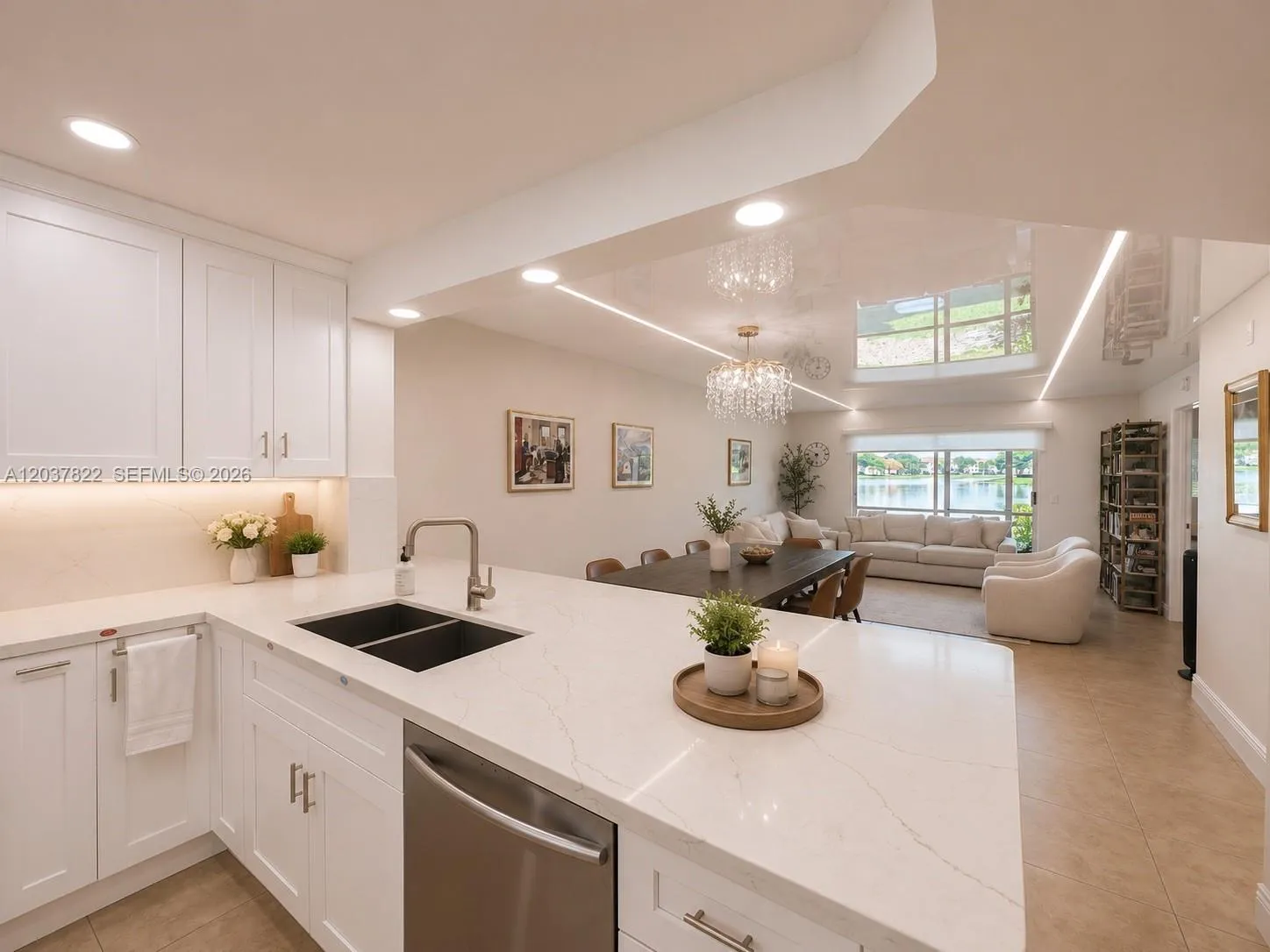 Foto de propiedad en 13701 SW 12th Street 103A, Pembroke Pines, FL 33027 Pembroke Pines con MLS# 
