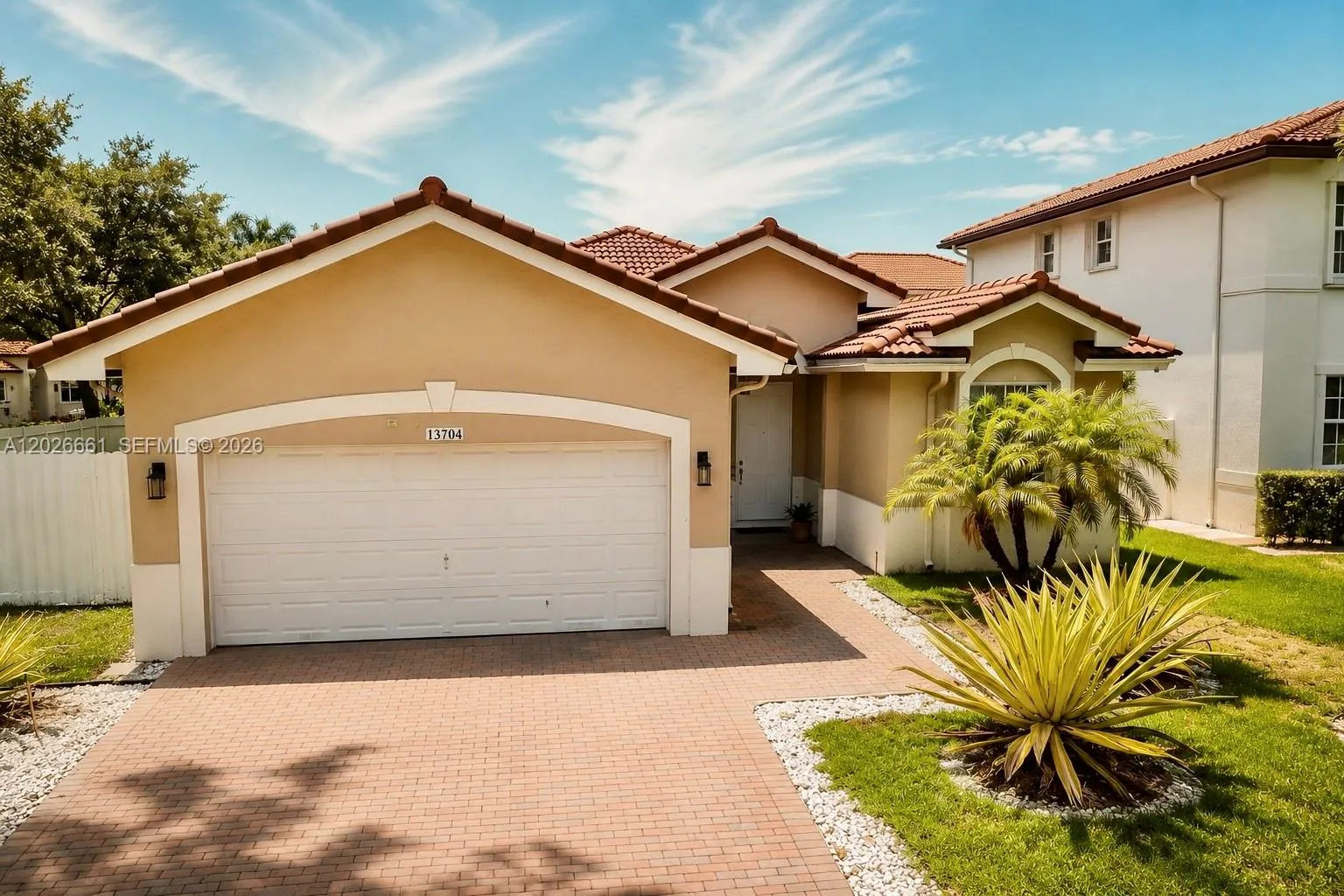 Foto de propiedad en 13704 SW 31st Street, Miramar, FL 33027 Miramar con MLS# 