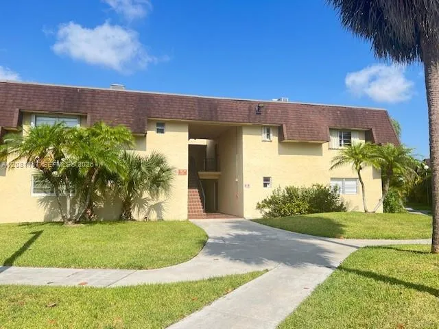 En Renta 13710 SW 90th Avenue 20, Miami, FL 33176, Miami, FL 33176