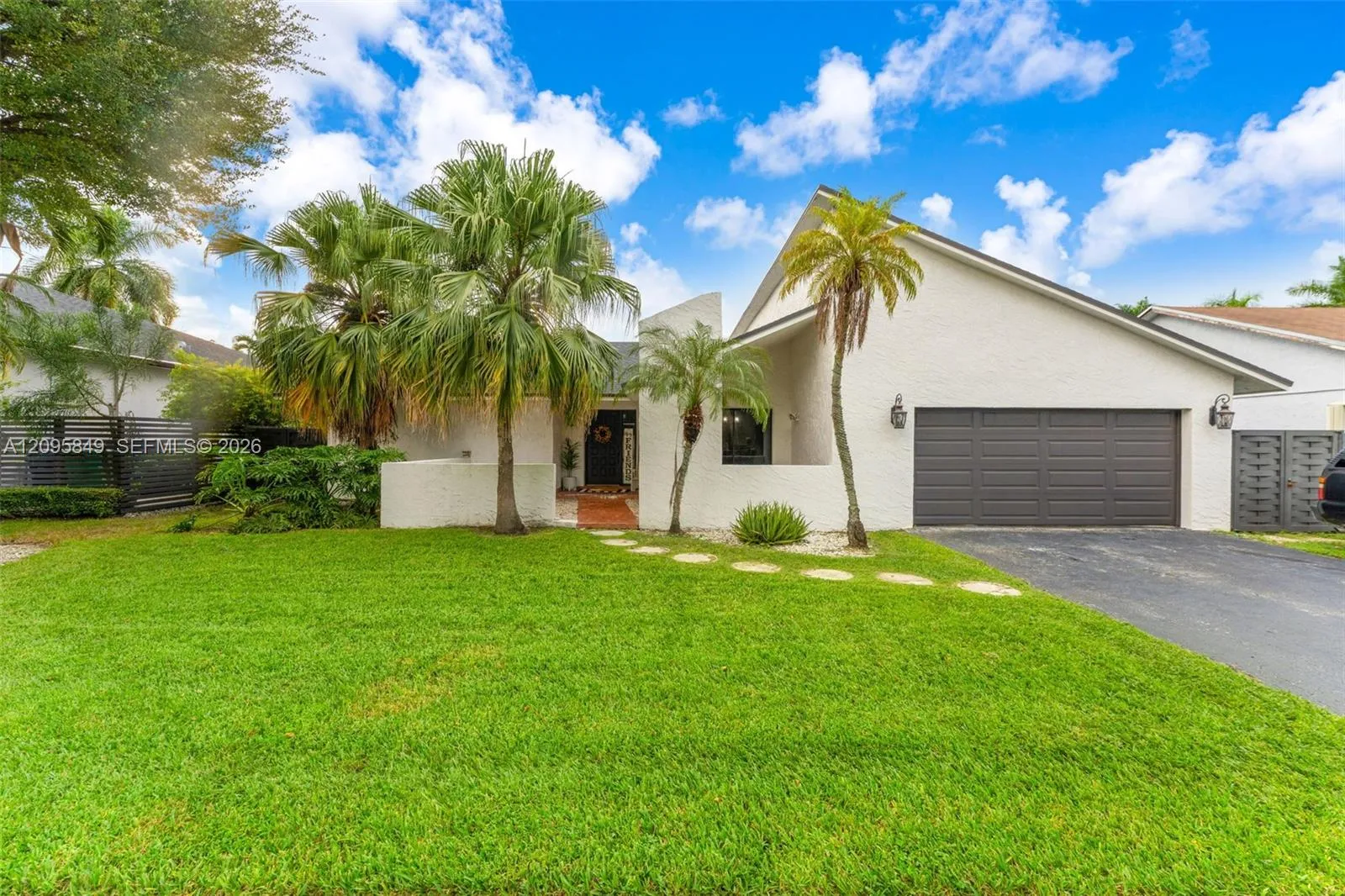 En Venta 13711 SW 108th Street, Miami, FL 33186, Miami, FL 33186