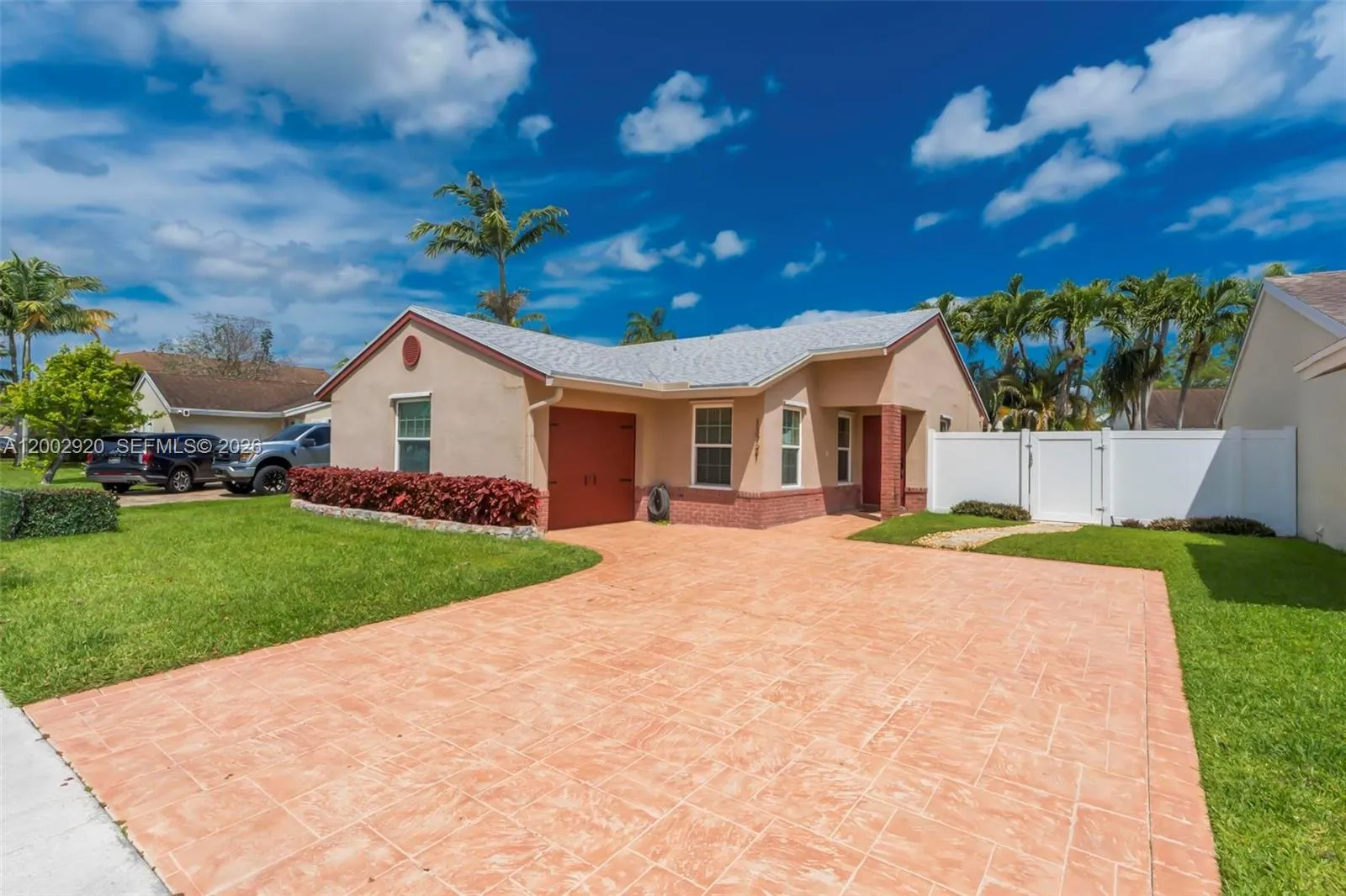 Vendido 13721 Oak Ridge Drive, Davie, FL 33325, Davie, FL 33325