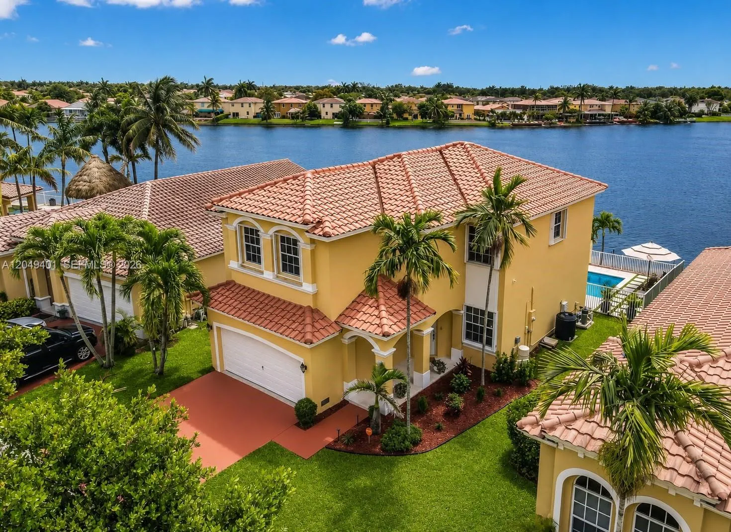 Foto de propiedad en 13724 SW 52nd Street, Miramar, FL 33027 Miramar con MLS# 