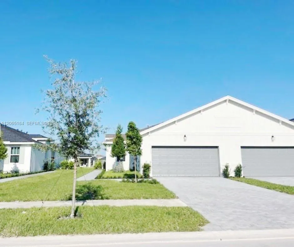 Foto de propiedad en 1375 Tangled Orchard Trace, Loxahatchee, FL 33470 Loxahatchee con MLS# 