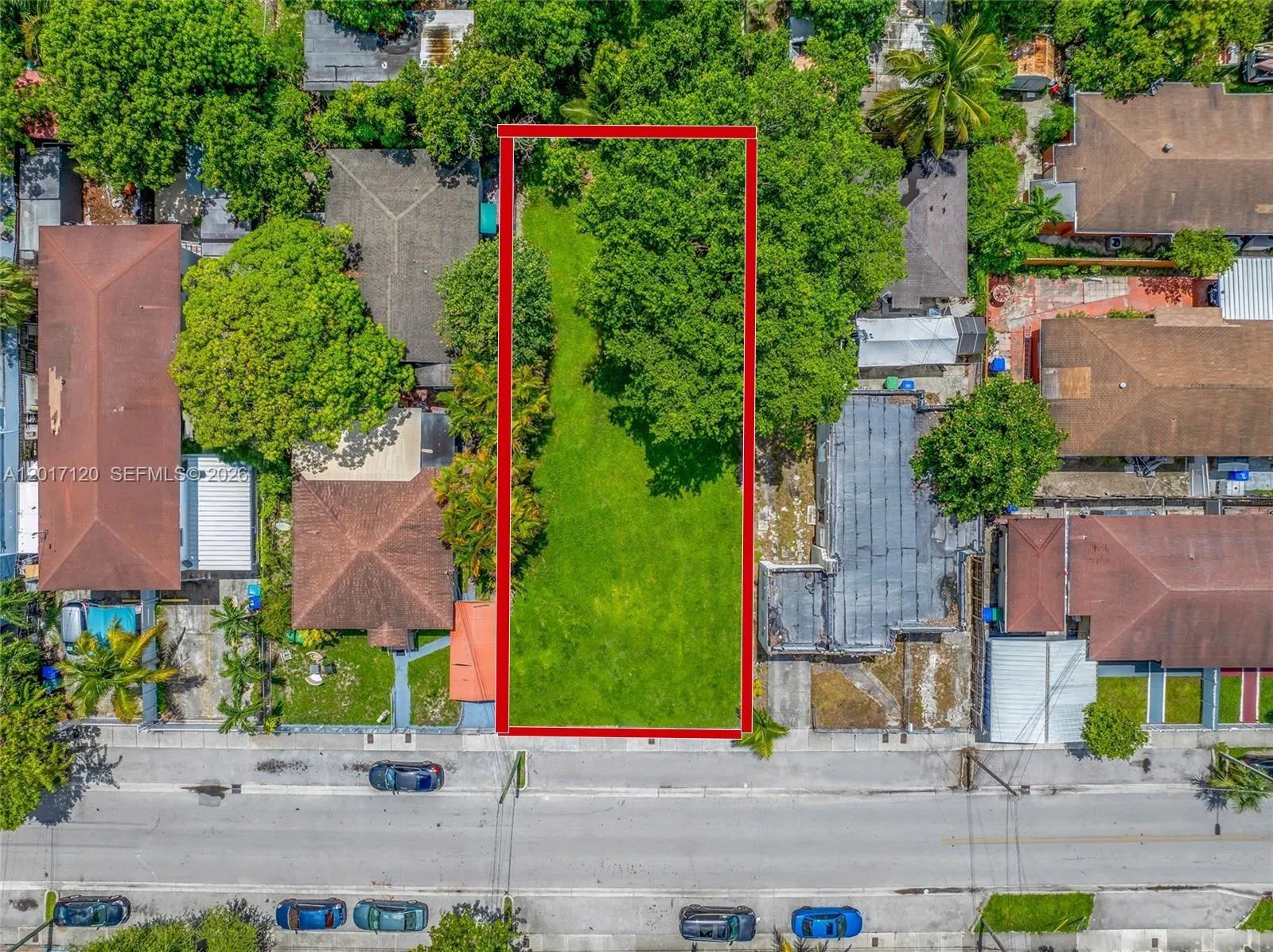 Foto de propiedad en 1376 NW 32nd Street, Miami, FL 33142 Miami con MLS# 