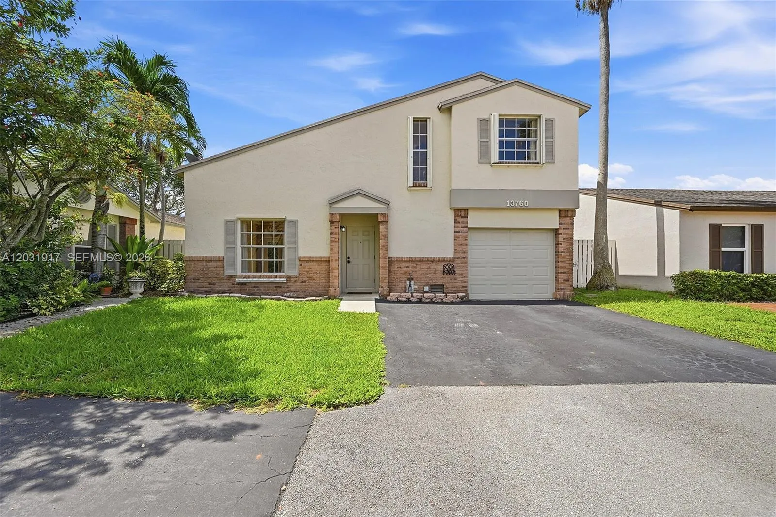 Foto de propiedad en 13760 Cumberland Place, Davie, FL 33325 Davie con MLS# 