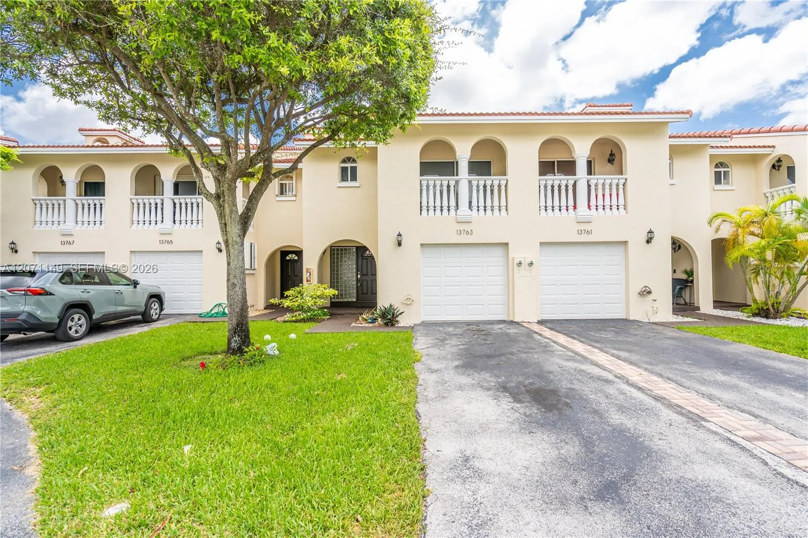 Foto de propiedad en 13763 SW 160th Street, Miami, FL 33177 Miami con MLS# 