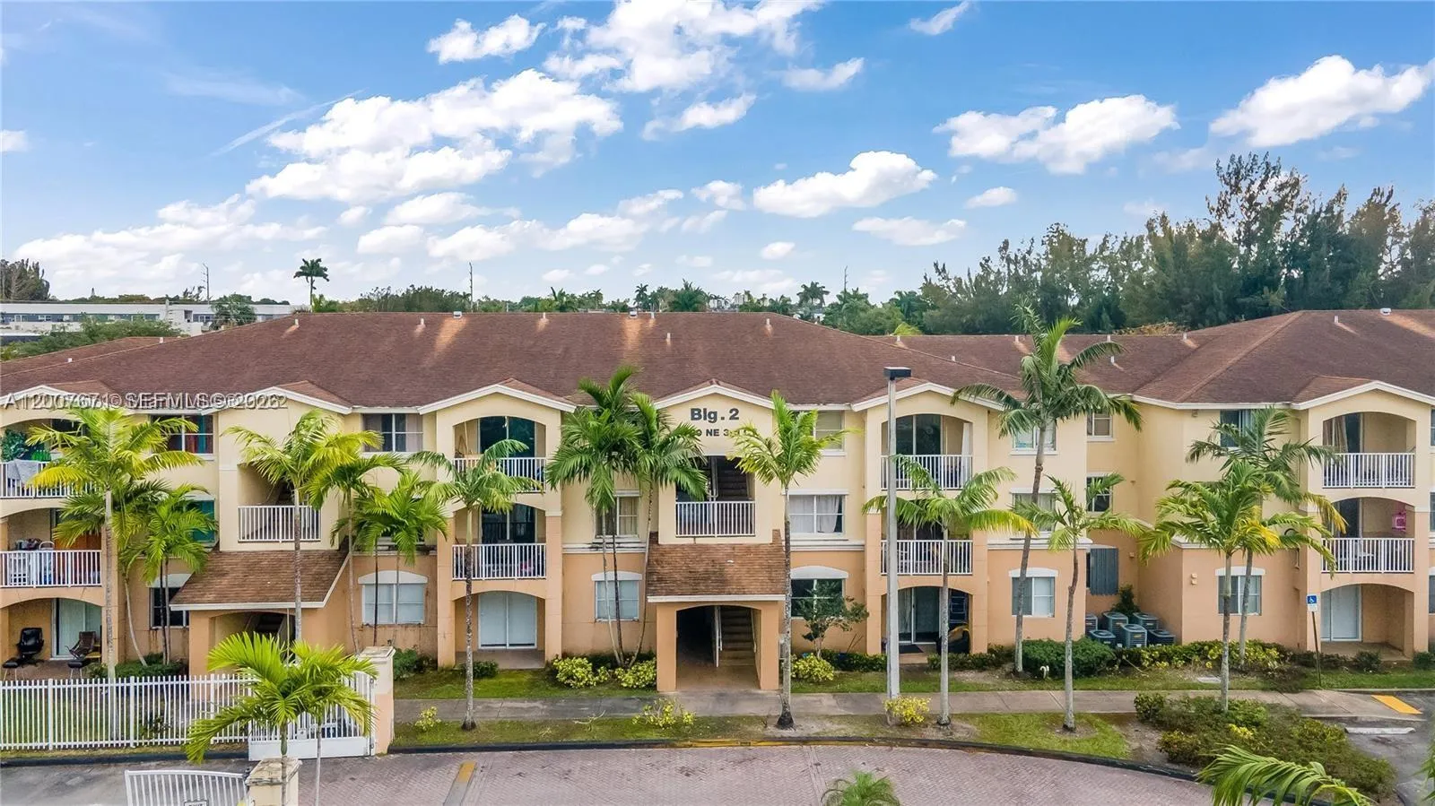 Vendido 13780 NE 3rd Court 207, North Miami, FL 33161, North Miami, FL 33161