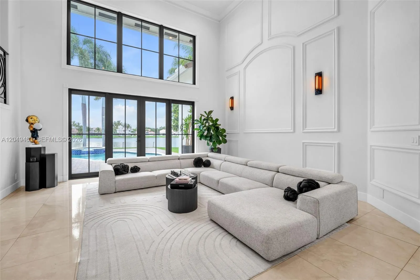 Foto de propiedad en 13783 NW 19th Street, Pembroke Pines, FL 33028 Pembroke Pines con MLS# 