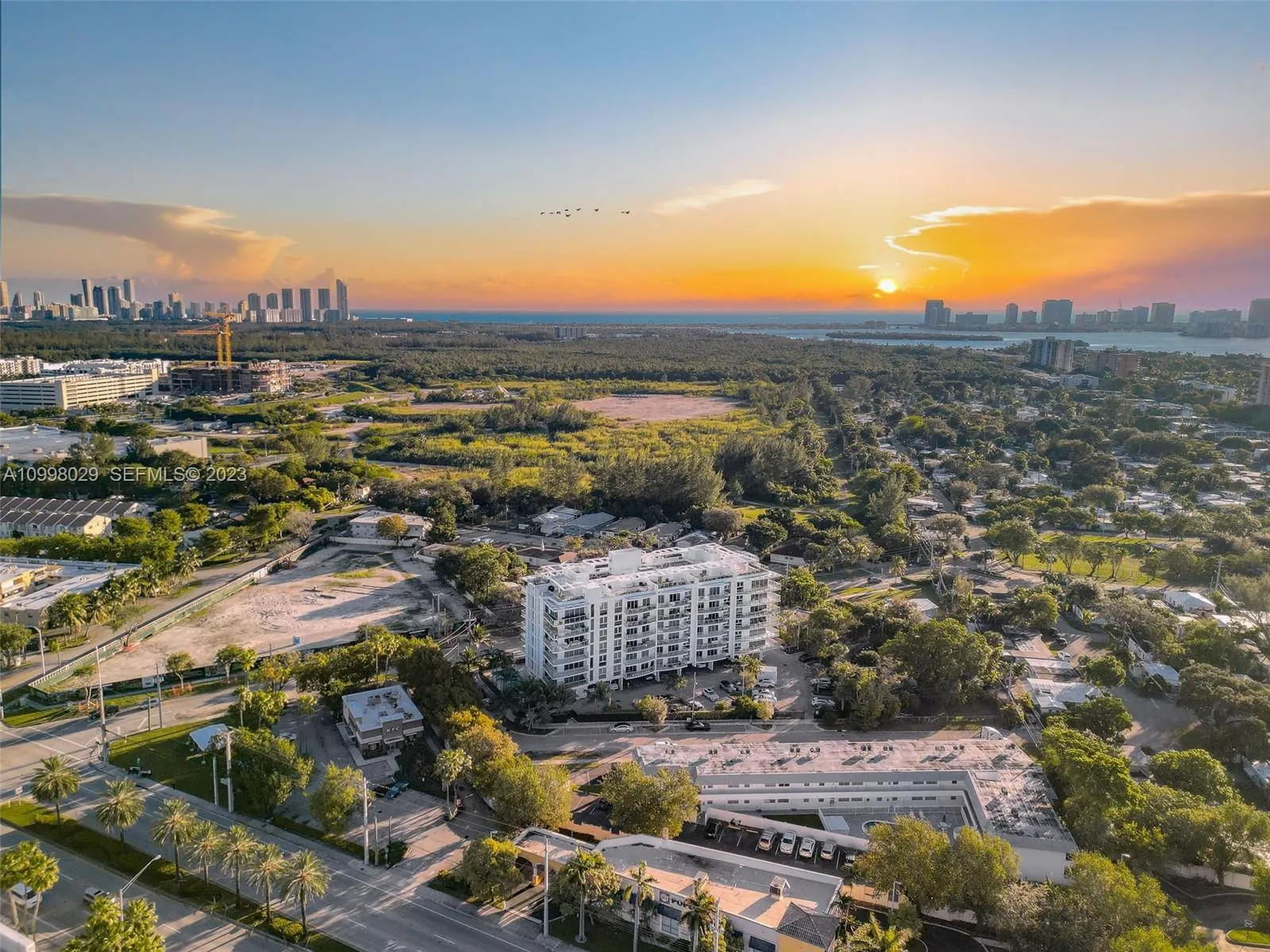 Foto de propiedad en 13800 Highland Drive 504, North Miami Beach, FL 33181 North Miami Beach con MLS# 