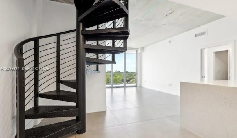 En Renta 13800 Highland Drive PH02, North Miami Beach, FL 33181, North Miami Beach, FL 33181