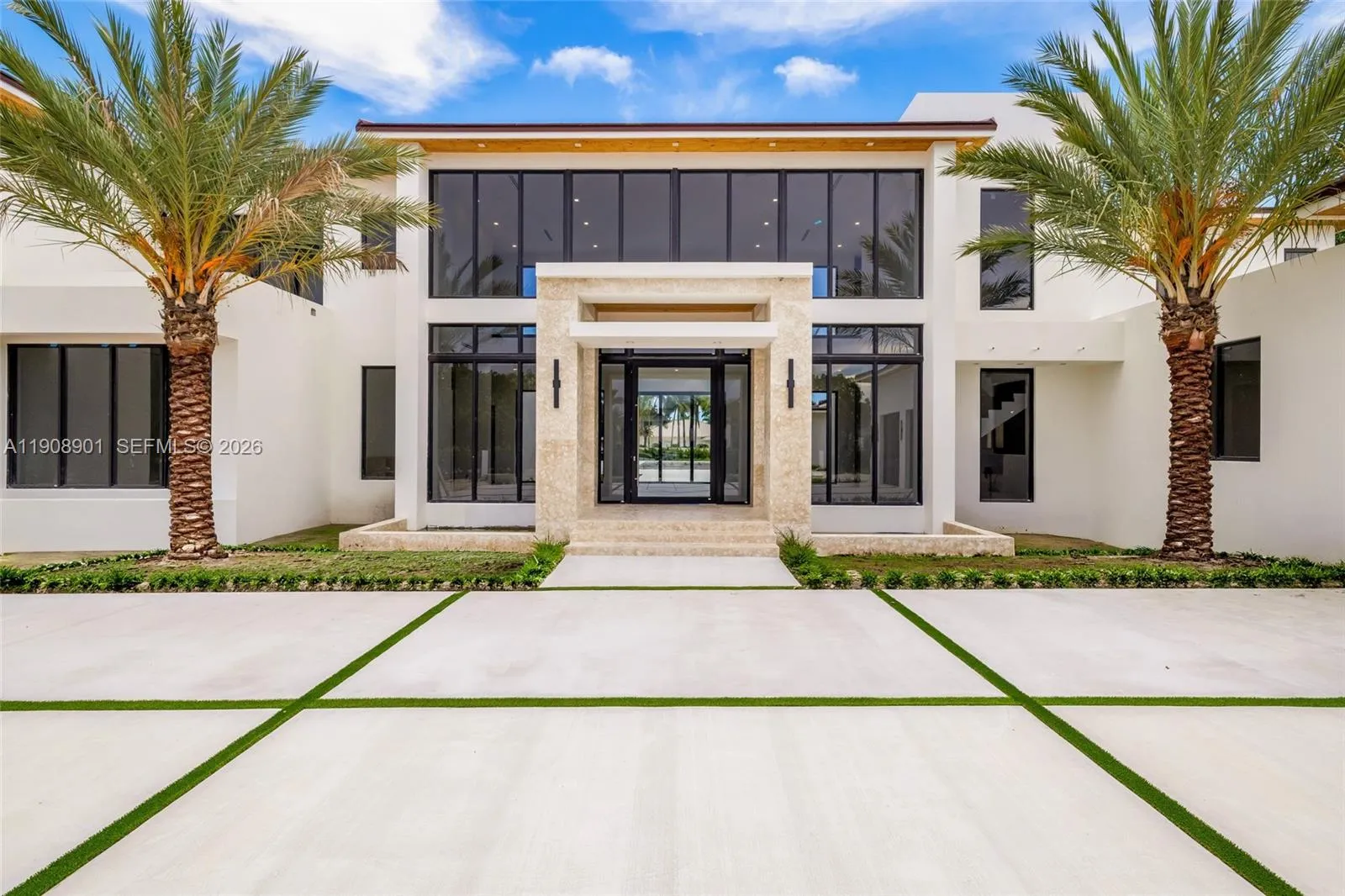 Foto de propiedad en 13805 Old Cutler Road, Palmetto Bay, FL 33158 Palmetto Bay con MLS# 