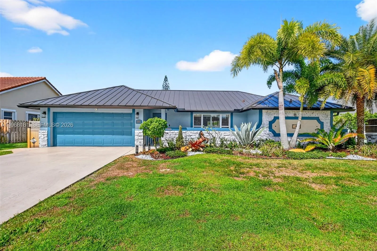 Foto de propiedad en 13808 Geranium Place, Wellington, FL 33414 Wellington con MLS# 