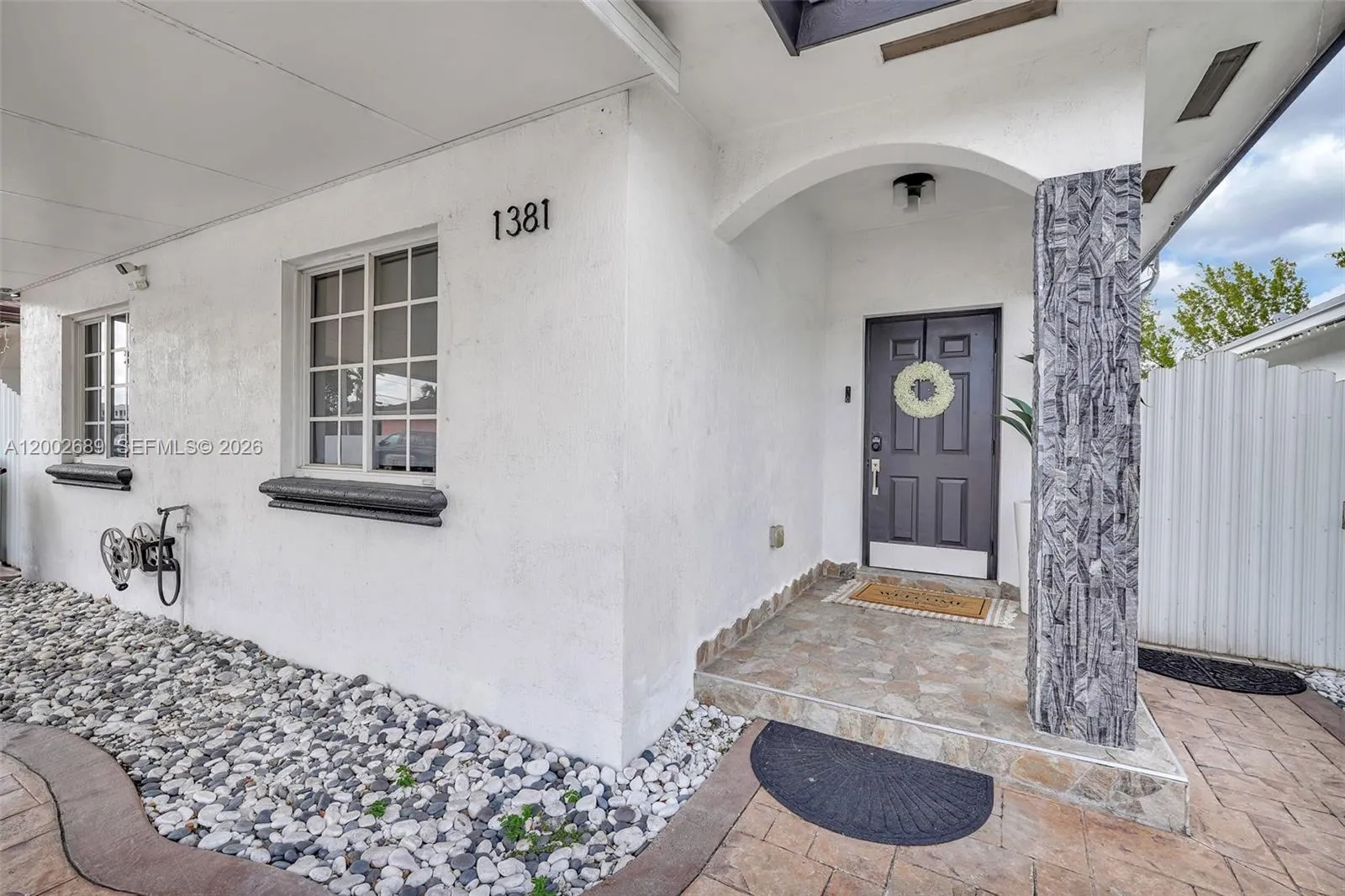 Foto de propiedad en 1381 W 30th Street, Hialeah, FL 33012 Hialeah con MLS# 
