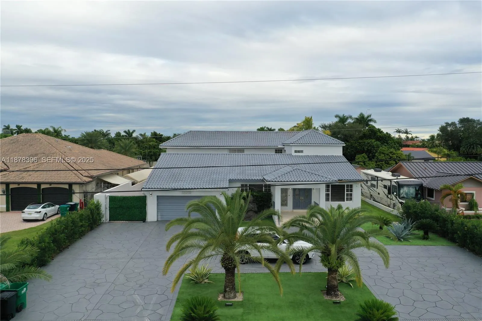 Foto de propiedad en 13815 SW 38th Street, Miami, FL 33175 Miami con MLS# 