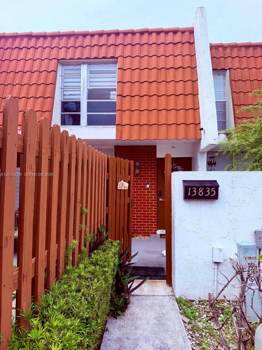 En Venta 13835 SW 84th Street 503, Miami, FL 33183, Miami, FL 33183