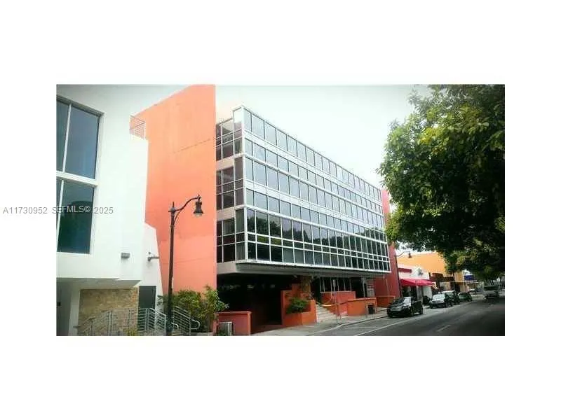 Foto de propiedad en 1385 SW 22 203, Coral Gables, FL 33145 Coral Gables con MLS# 