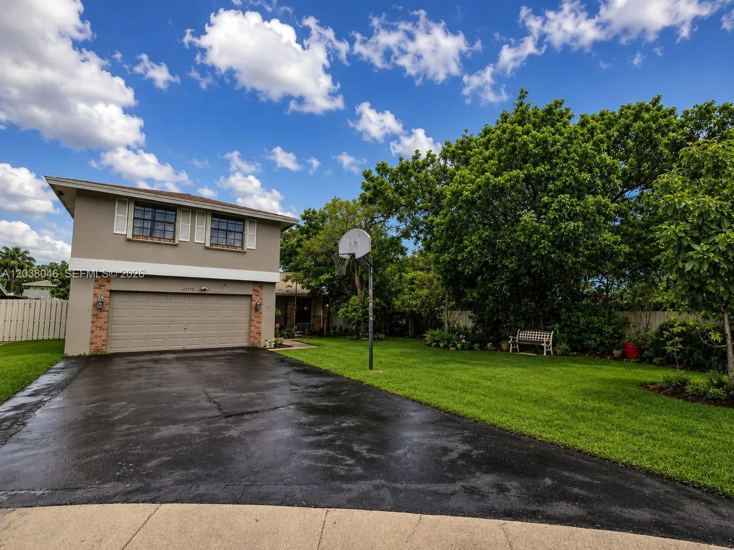 Foto de propiedad en 13870 Magnolia Court, Davie, FL 33325 Davie con MLS# 