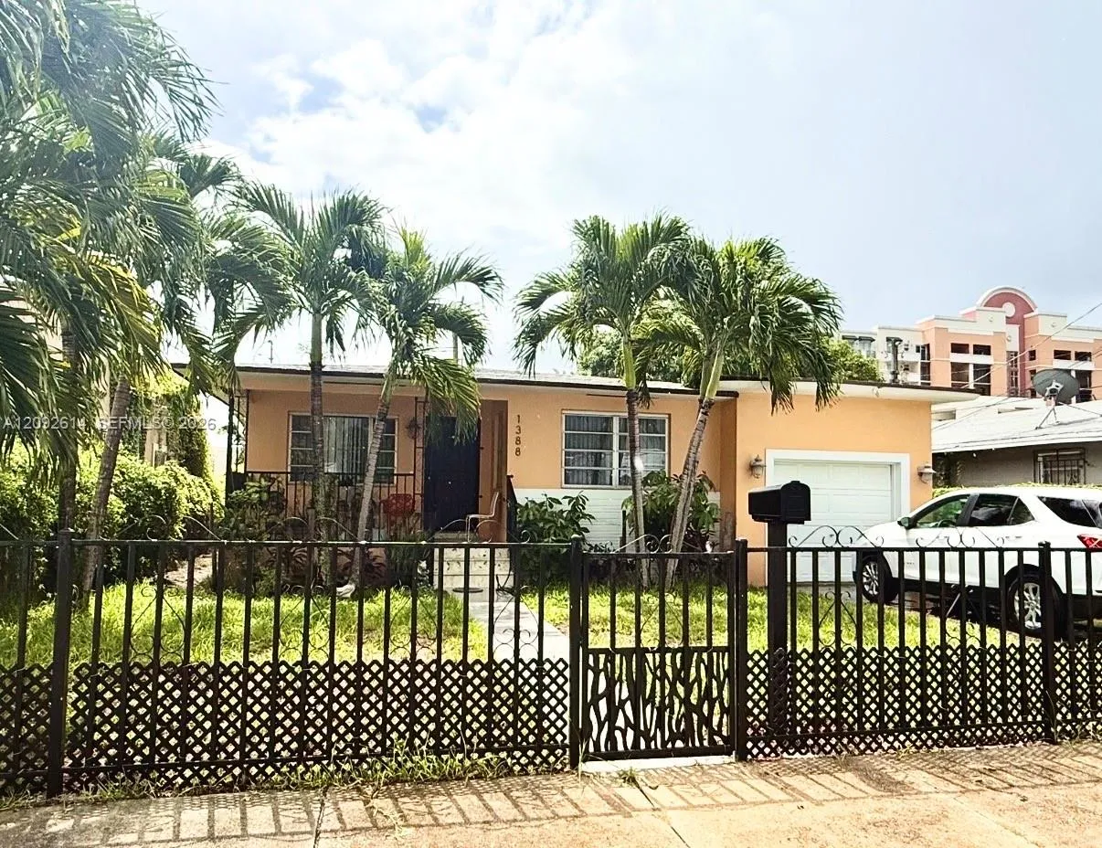En Venta 1388 NW 55 Street, Miami, FL 33142, Miami, FL 33142