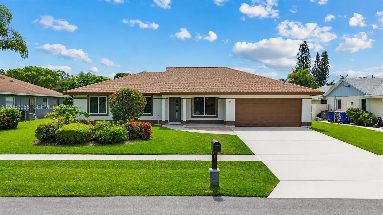 Foto de propiedad en 139 Galiano Street, Royal Palm Beach, FL 33411 Royal Palm Beach con MLS# 