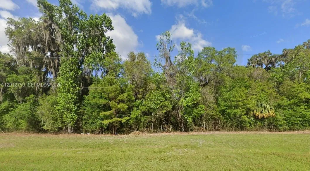 Foto de propiedad en 13925 N Highway 27, Ocala, FL 34482 Ocala con MLS# 