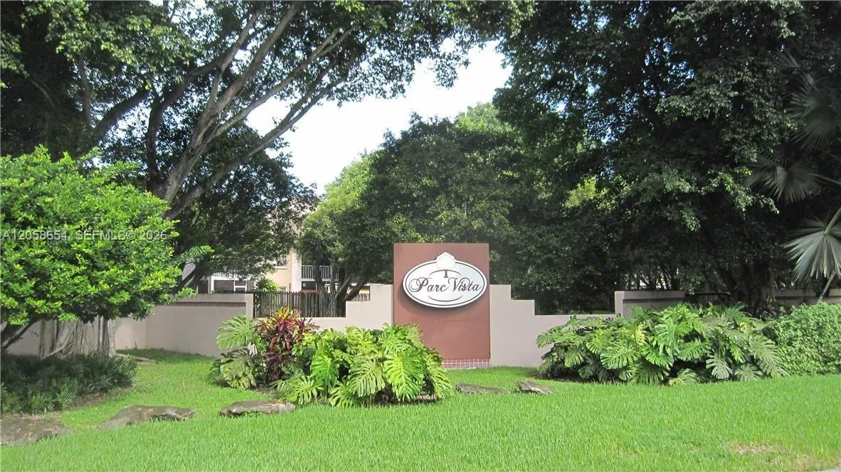 En Renta 13944 SW 90th Terrace 13944, Miami, FL 33186, Miami, FL 33186