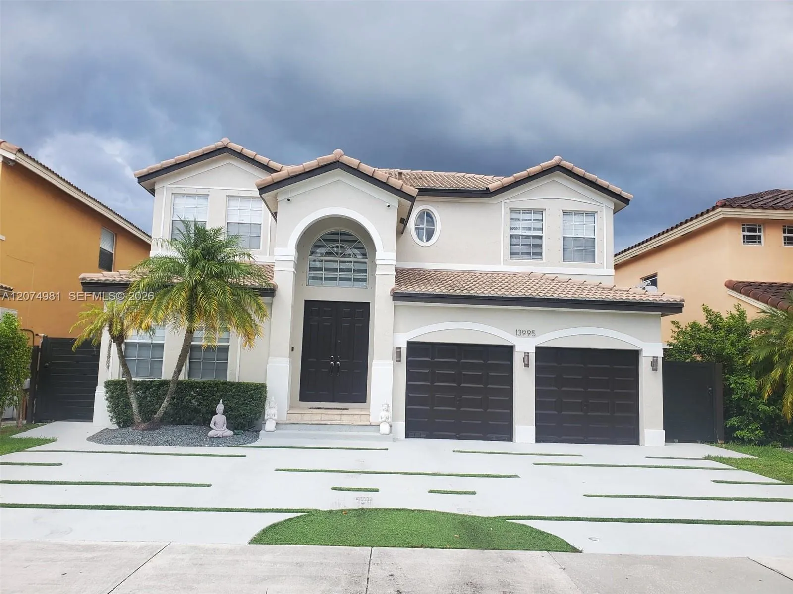 Foto de propiedad en 13995 SW 154th Street 1, Miami, FL 33177 Miami con MLS# 