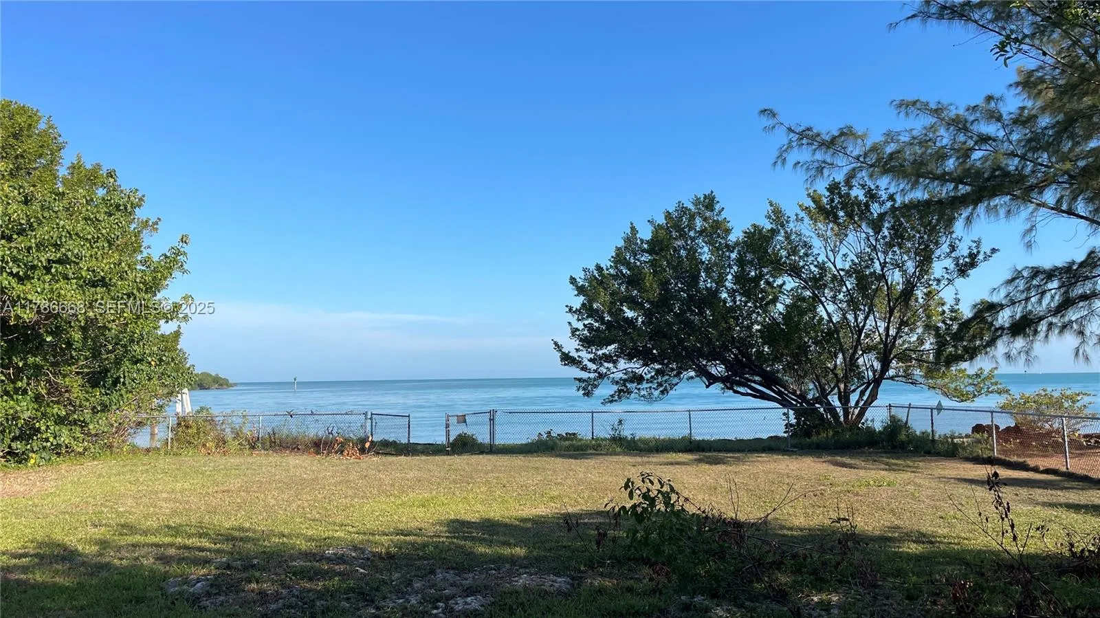 Foto de propiedad en 14 125th Gulf Street, Marathon, FL 33050 Marathon con MLS# 